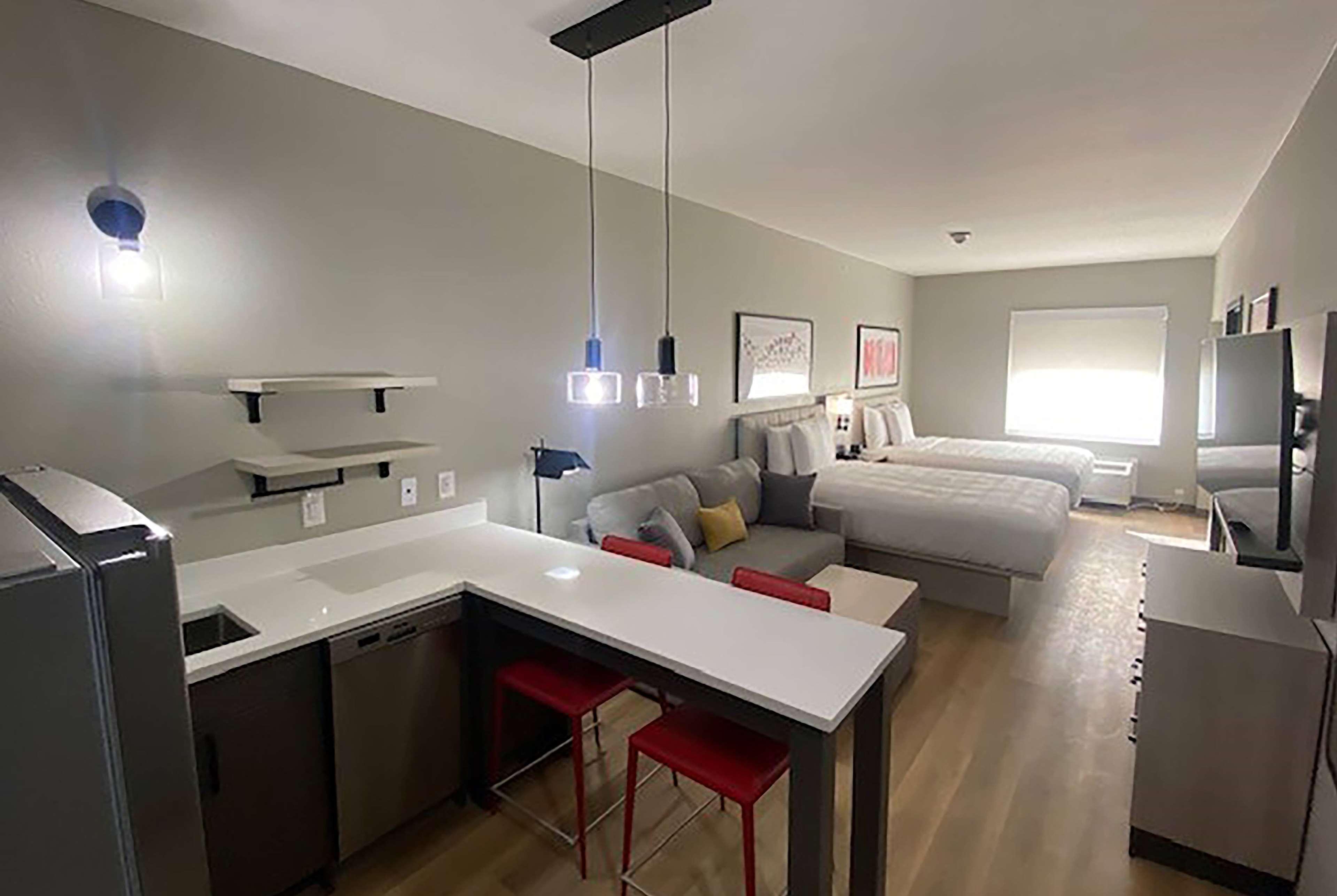 Suite Two Queen Beds