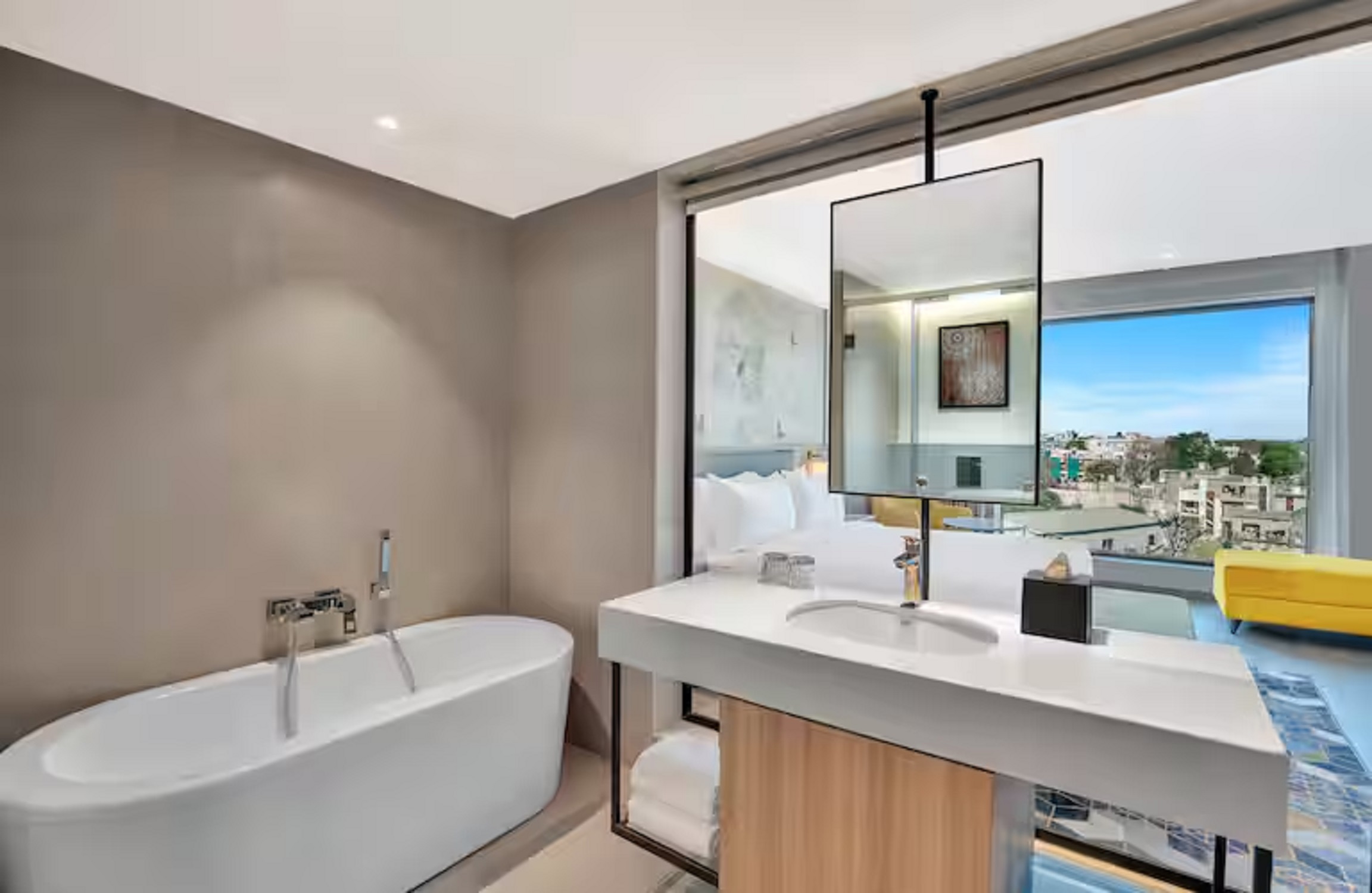 Double Deluxe King Bed