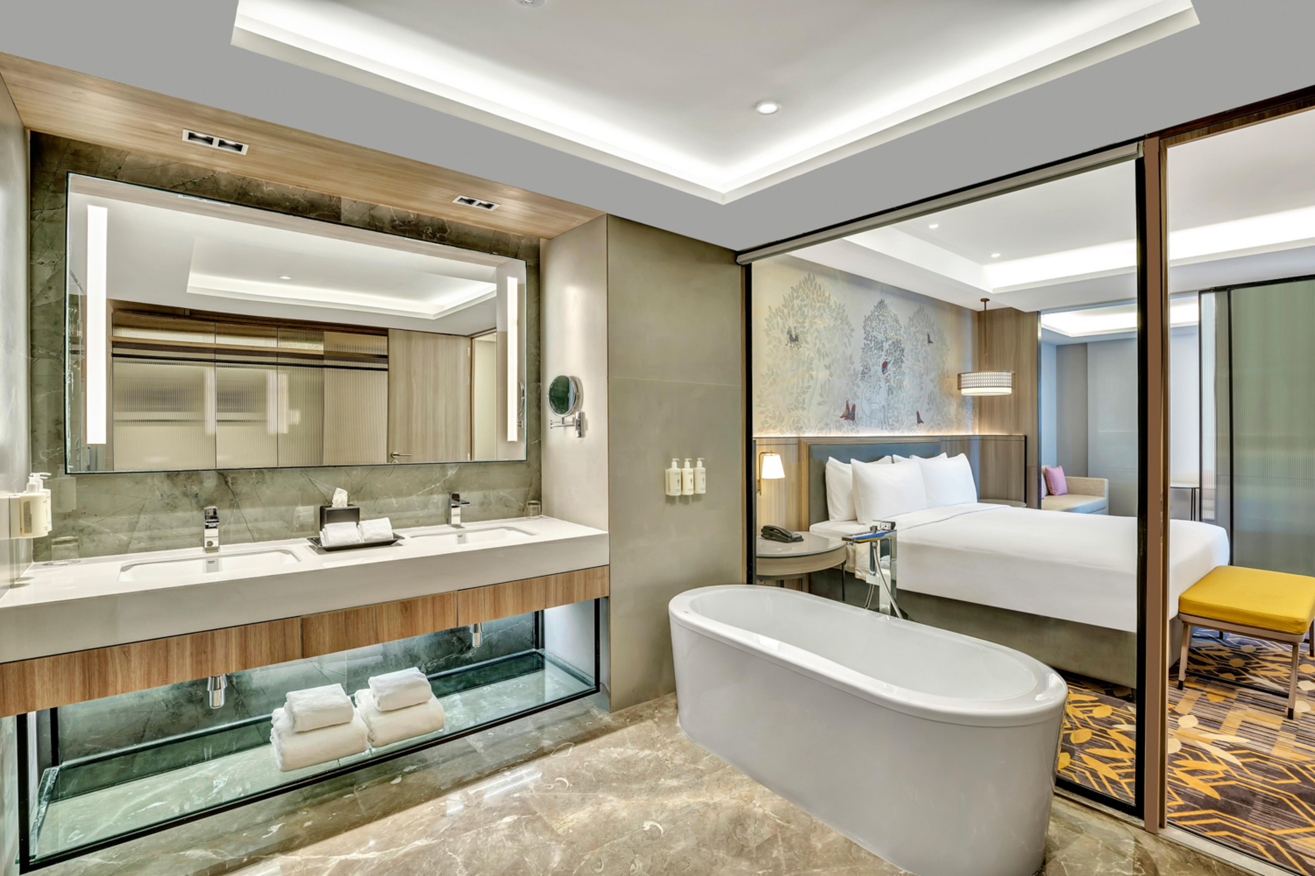 Suite King Bed One Bedroom 