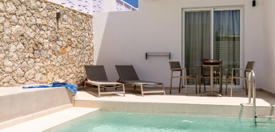 Junior Suite with Private Pool