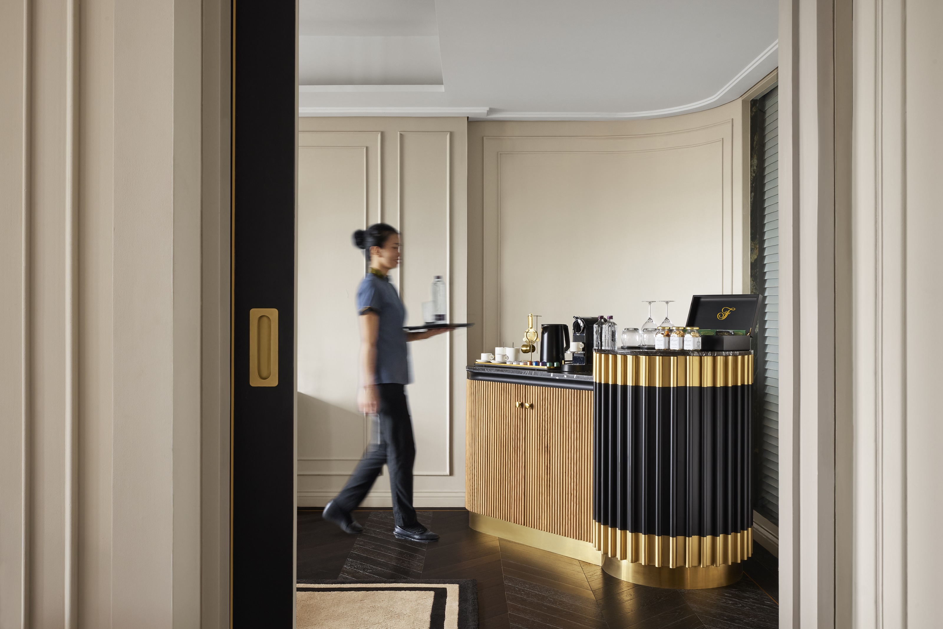 Suite Deluxe King Bed