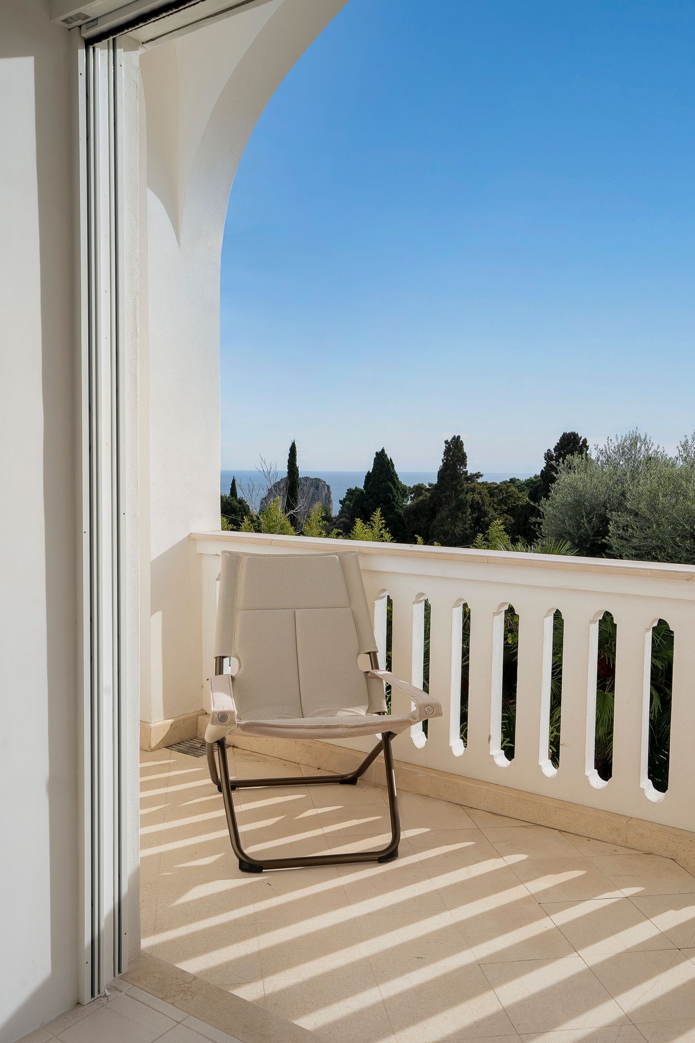 Apartment Three Bedrooms Three Bathrooms