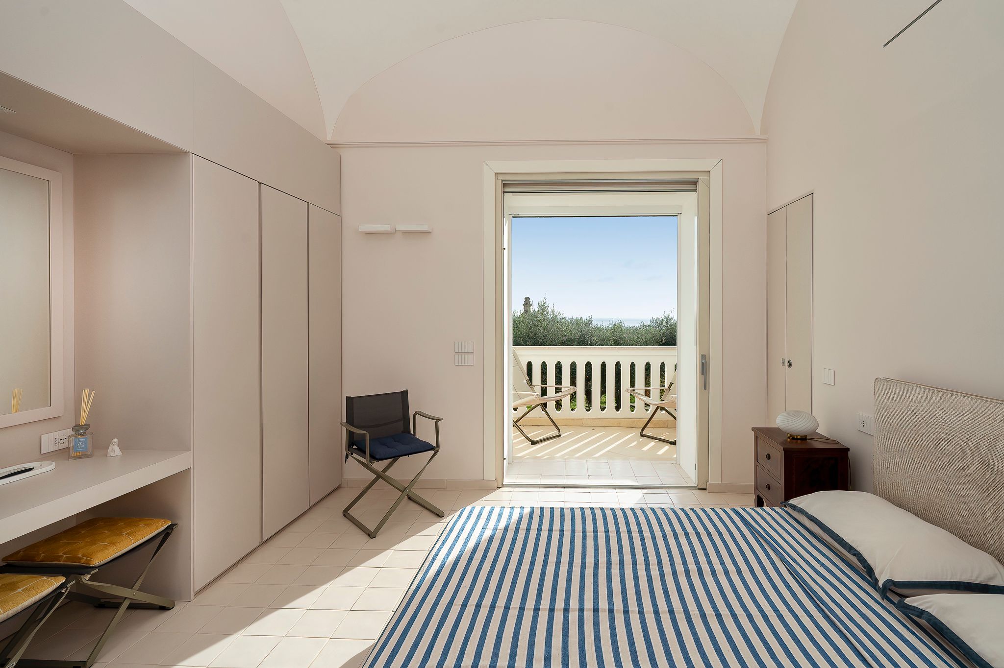 Apartment Three Bedrooms Three Bathrooms