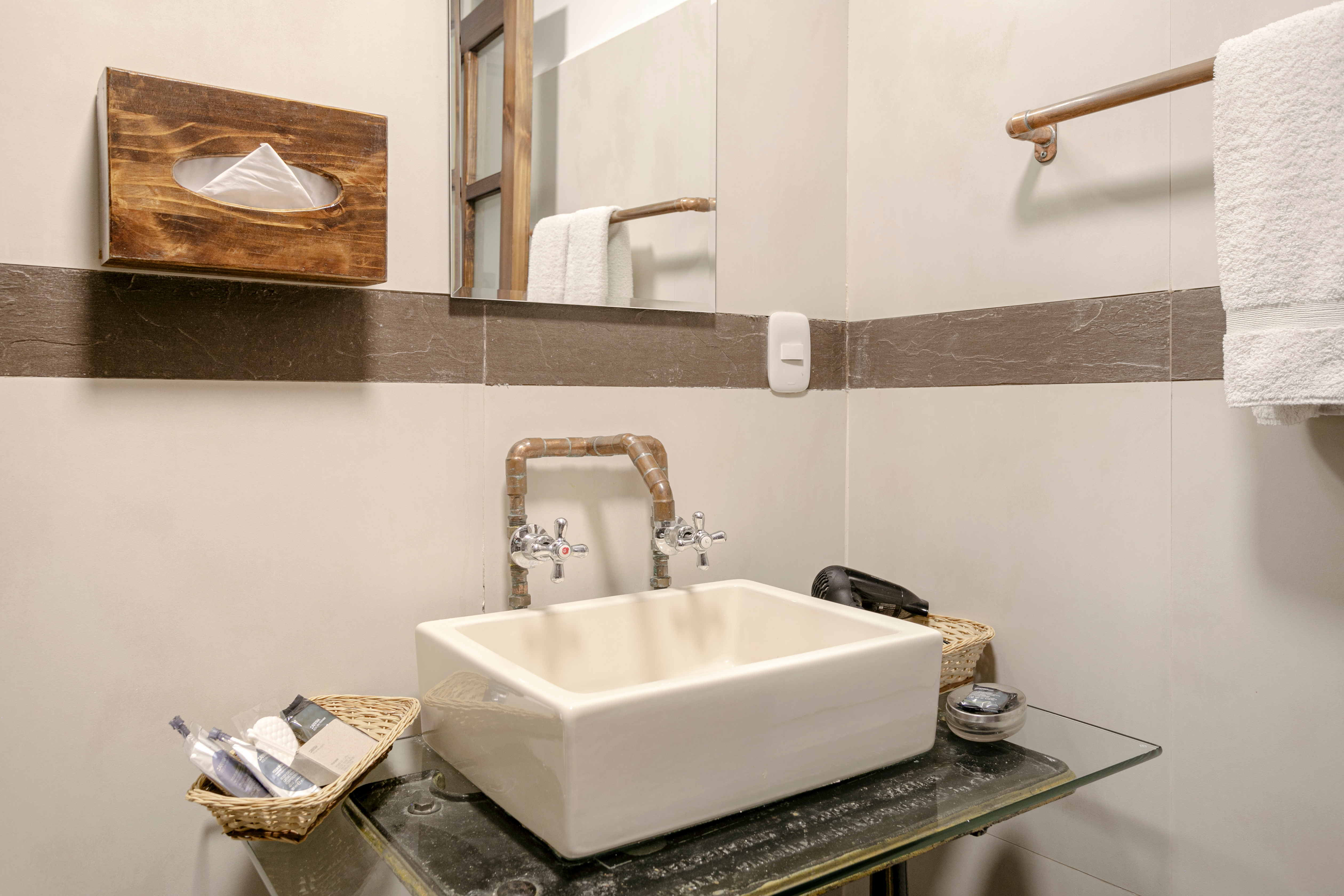 Double or Twin Deluxe King Bed