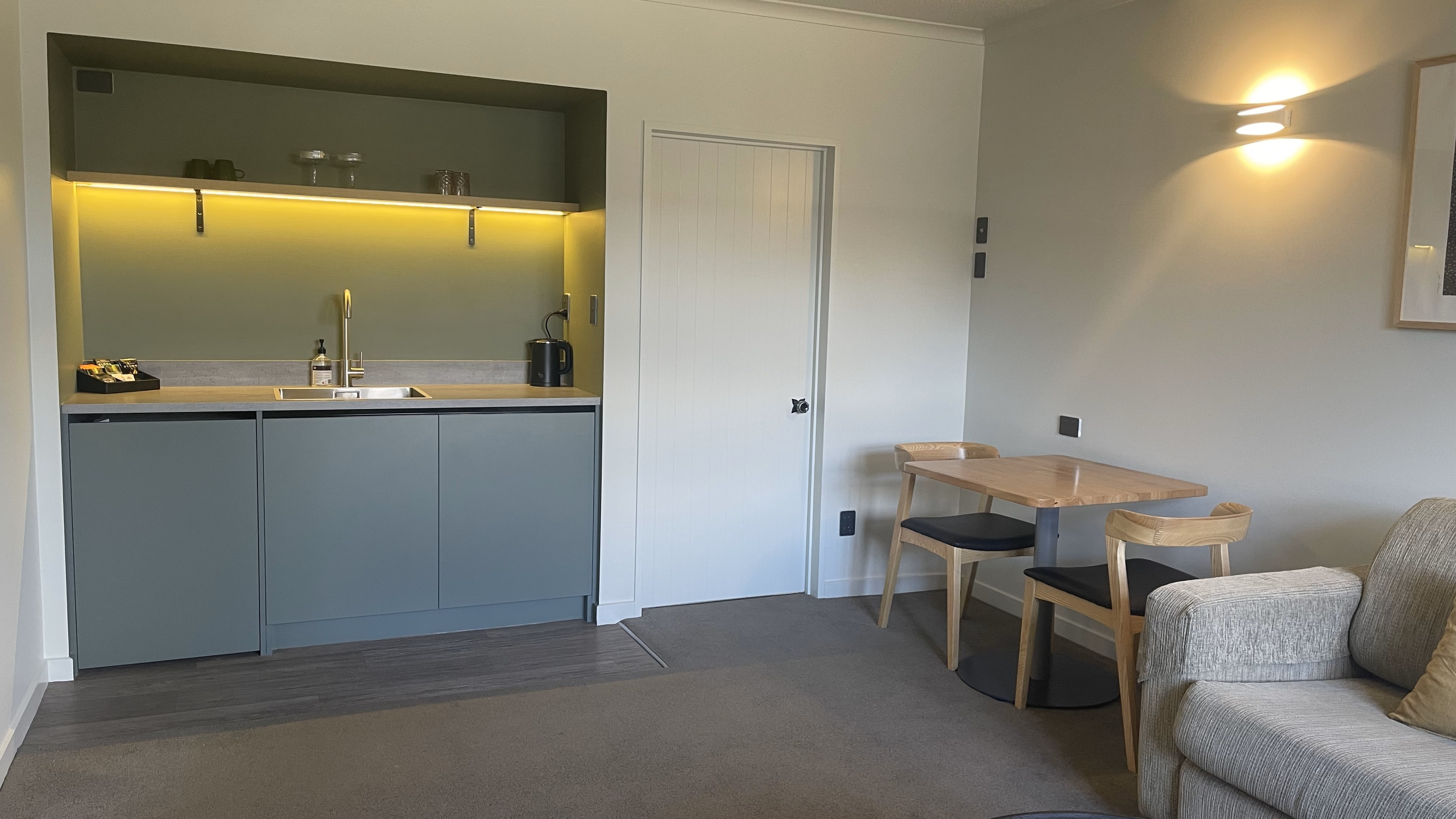 Apartment Accessible King Size Bed