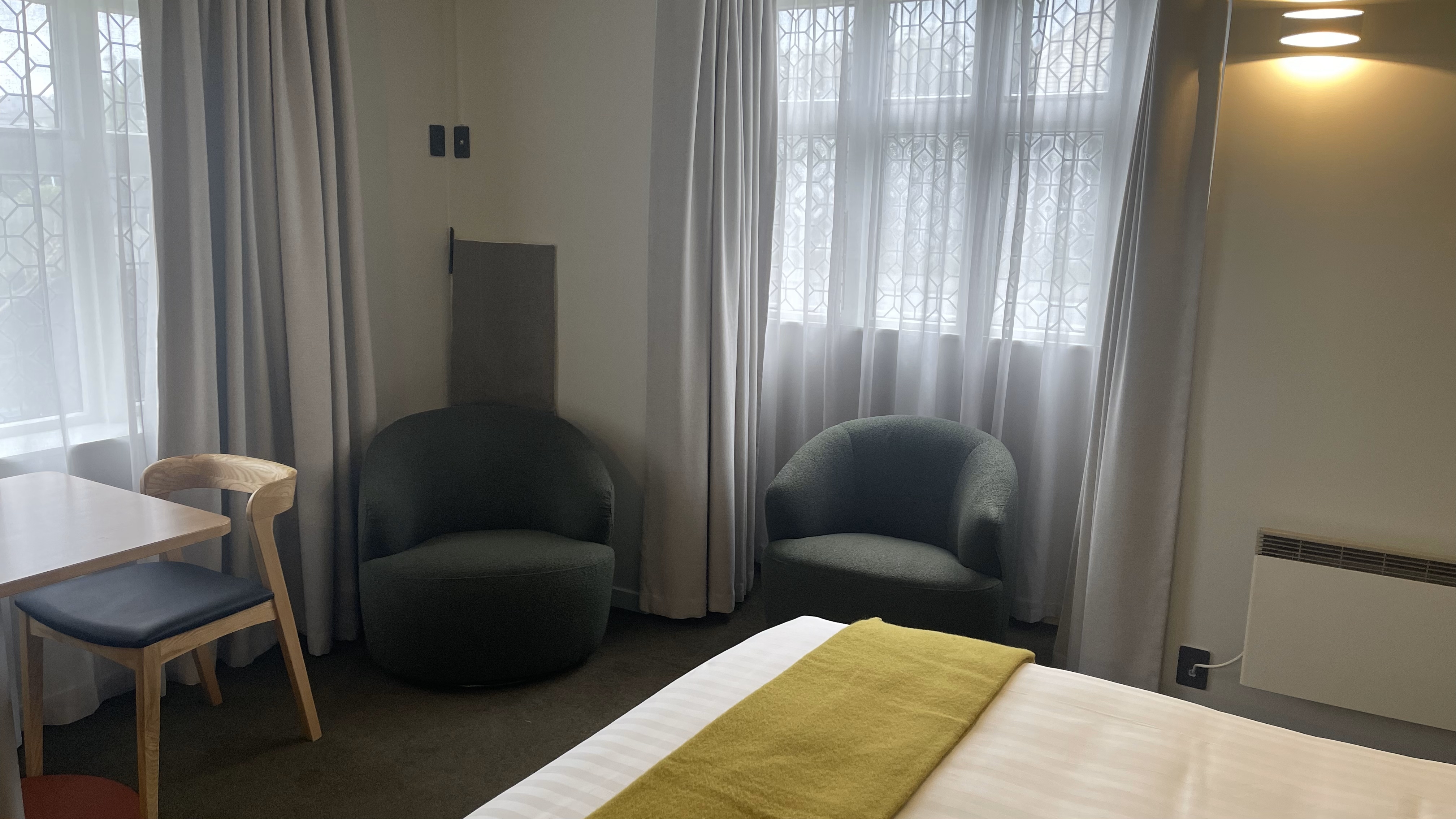 Studio King Size Bed