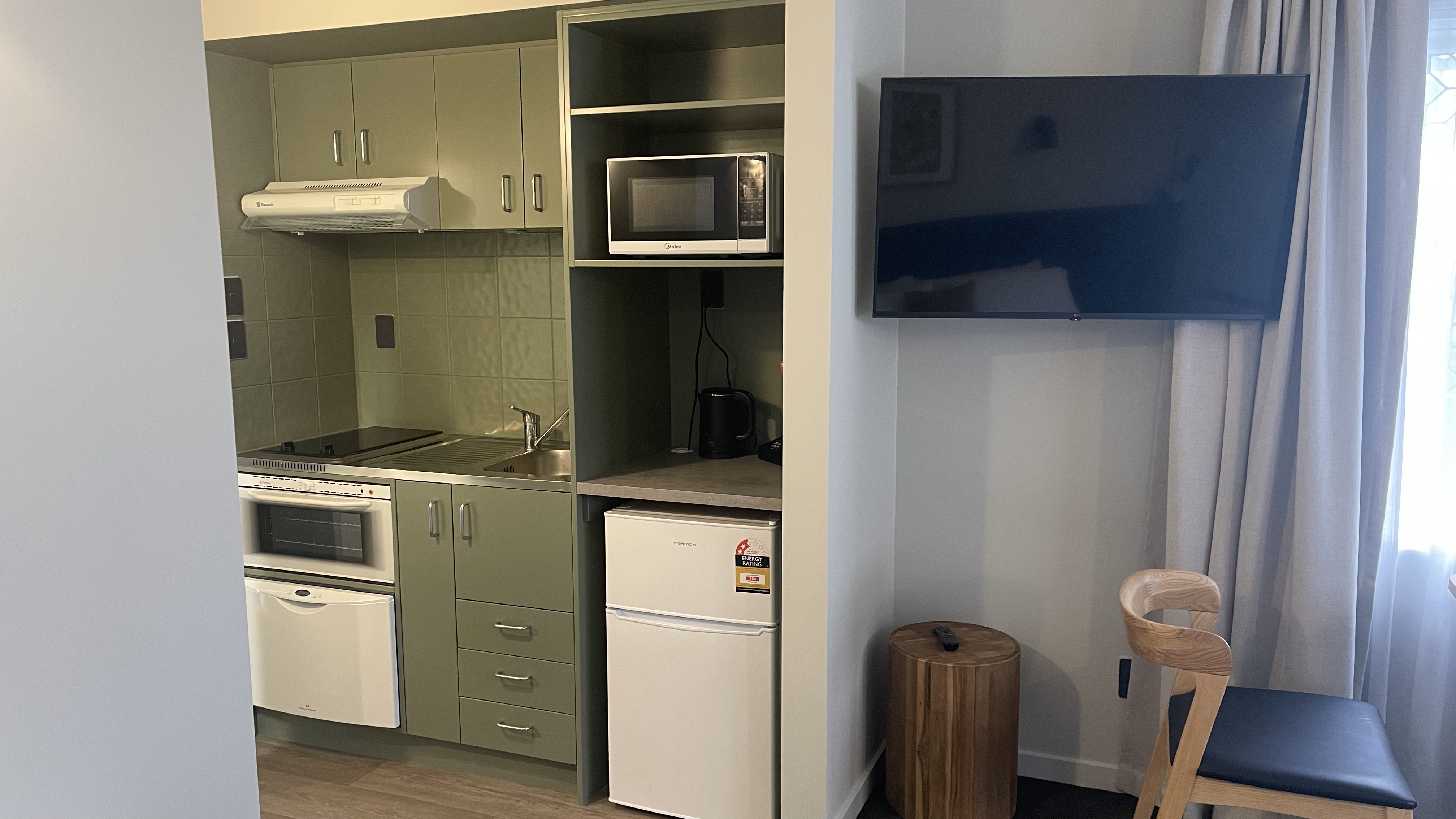 Studio King Size Bed