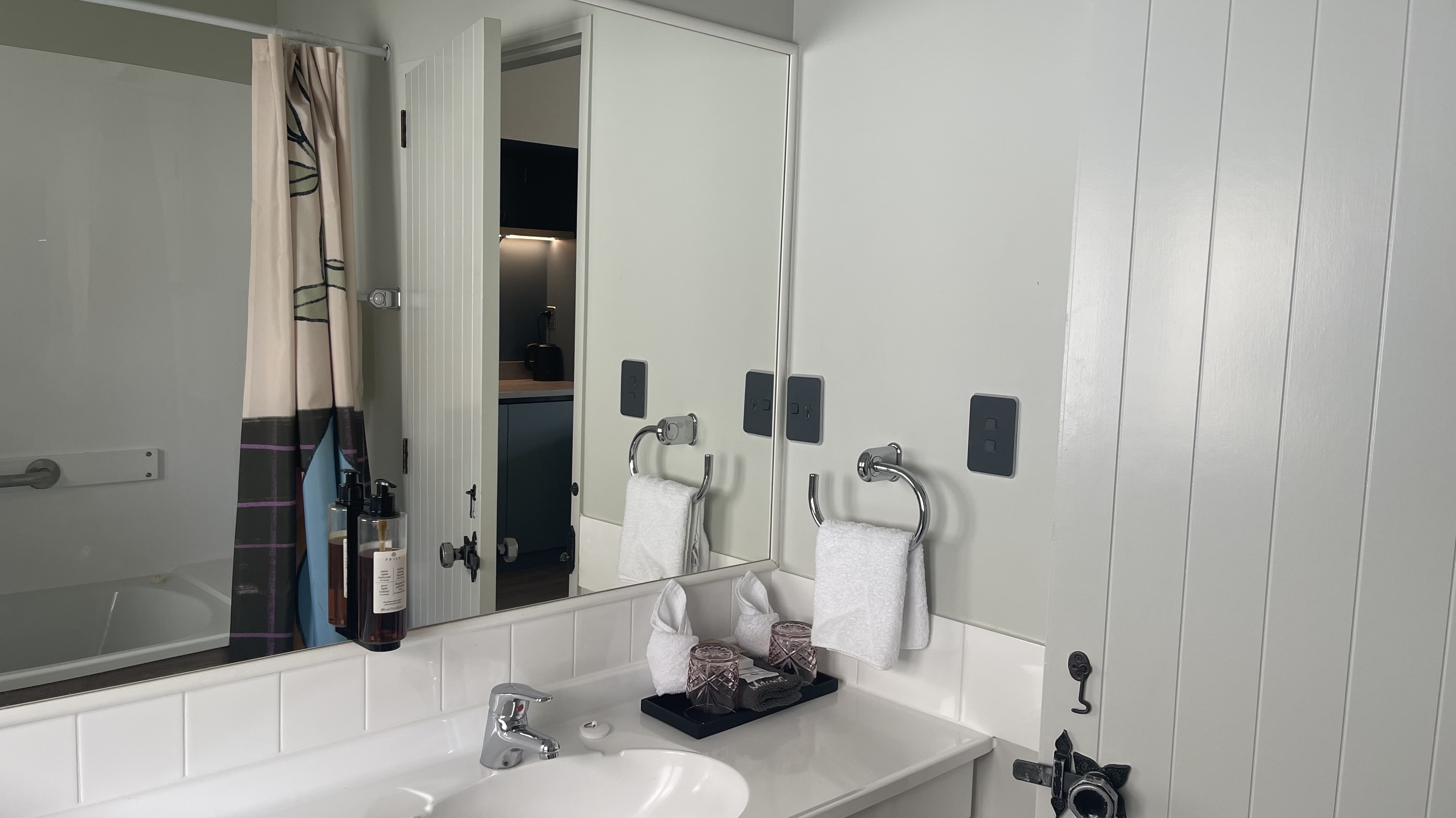 Apartment Two Bedrooms One Bathroom