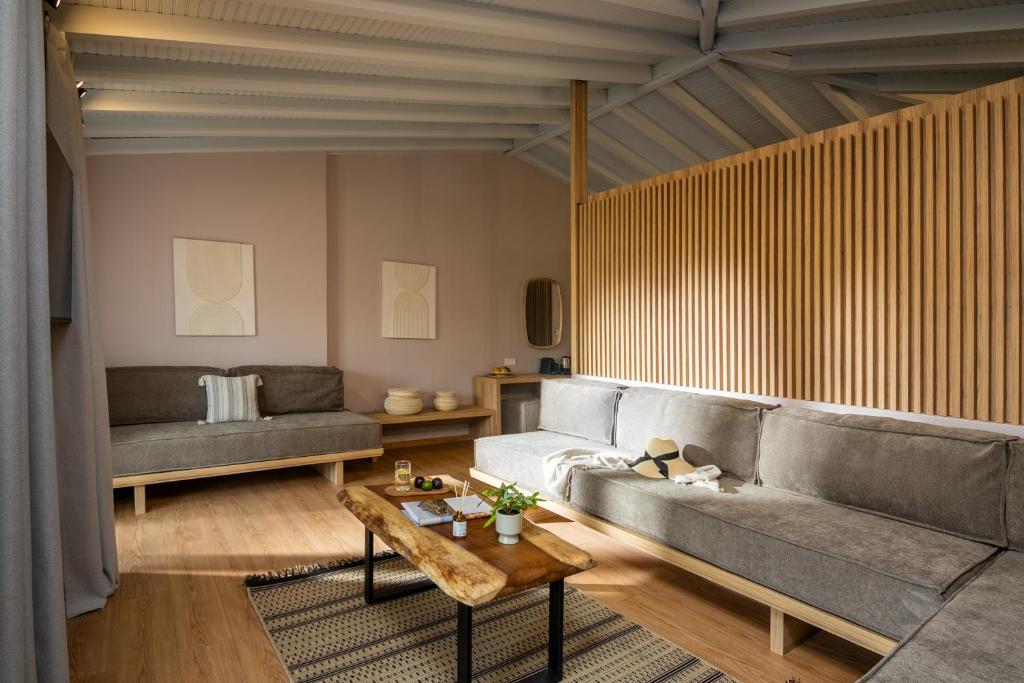 Suite Queen Size Bed