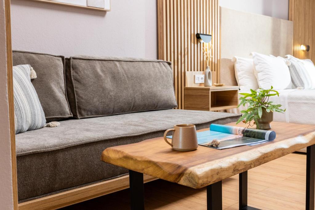 Double Deluxe One Bed