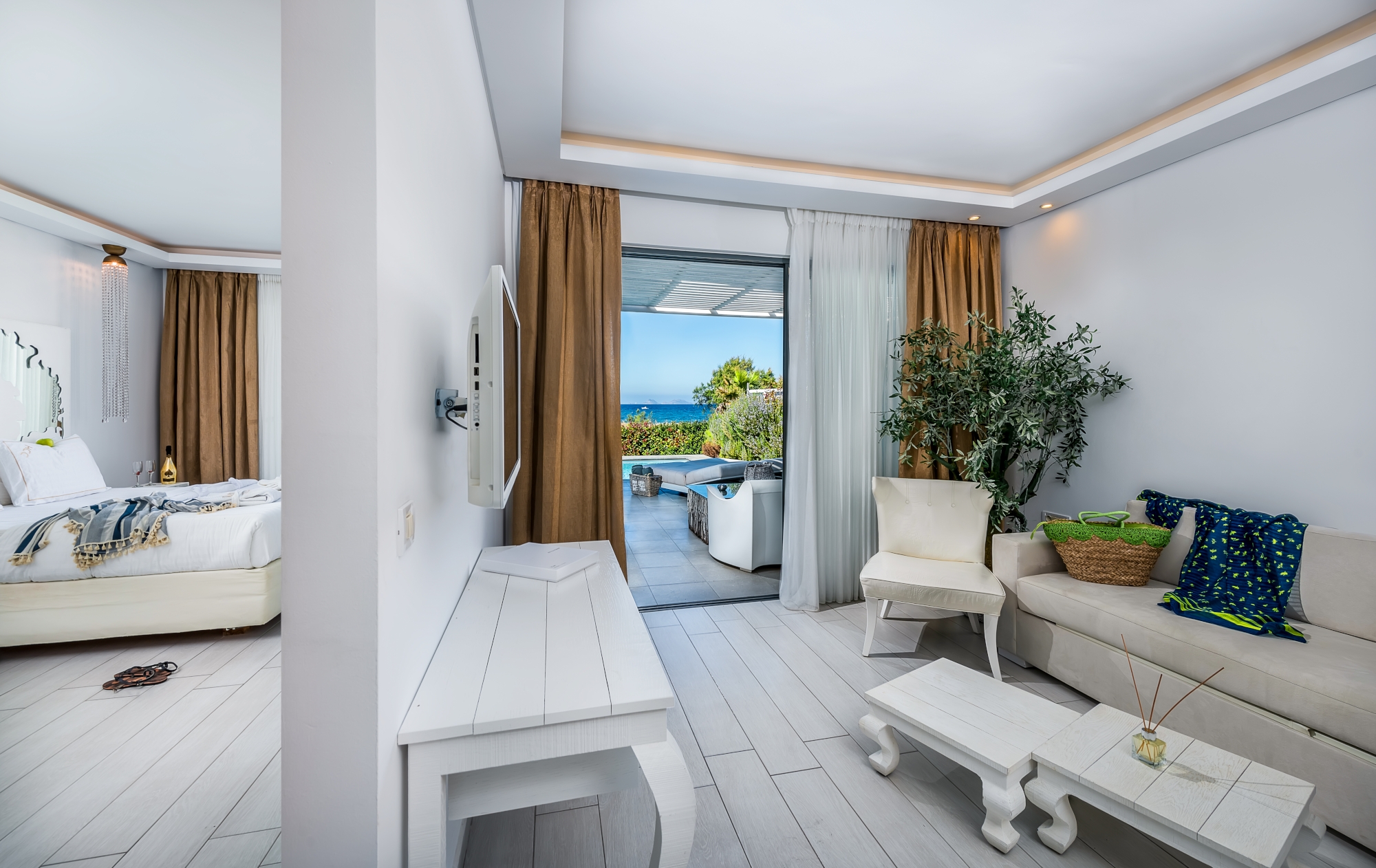 Suite with Private Pool