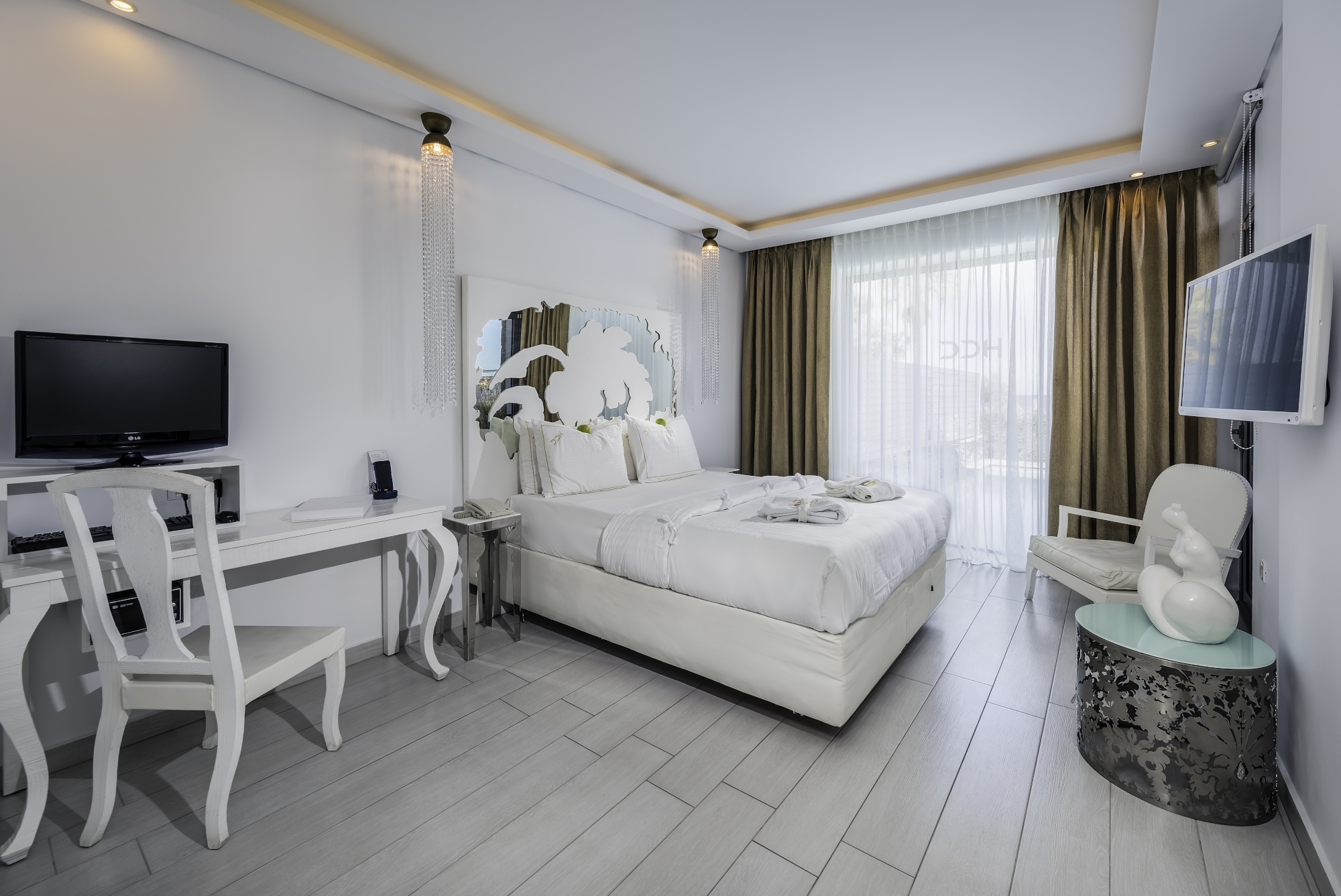 Suite with Private Pool