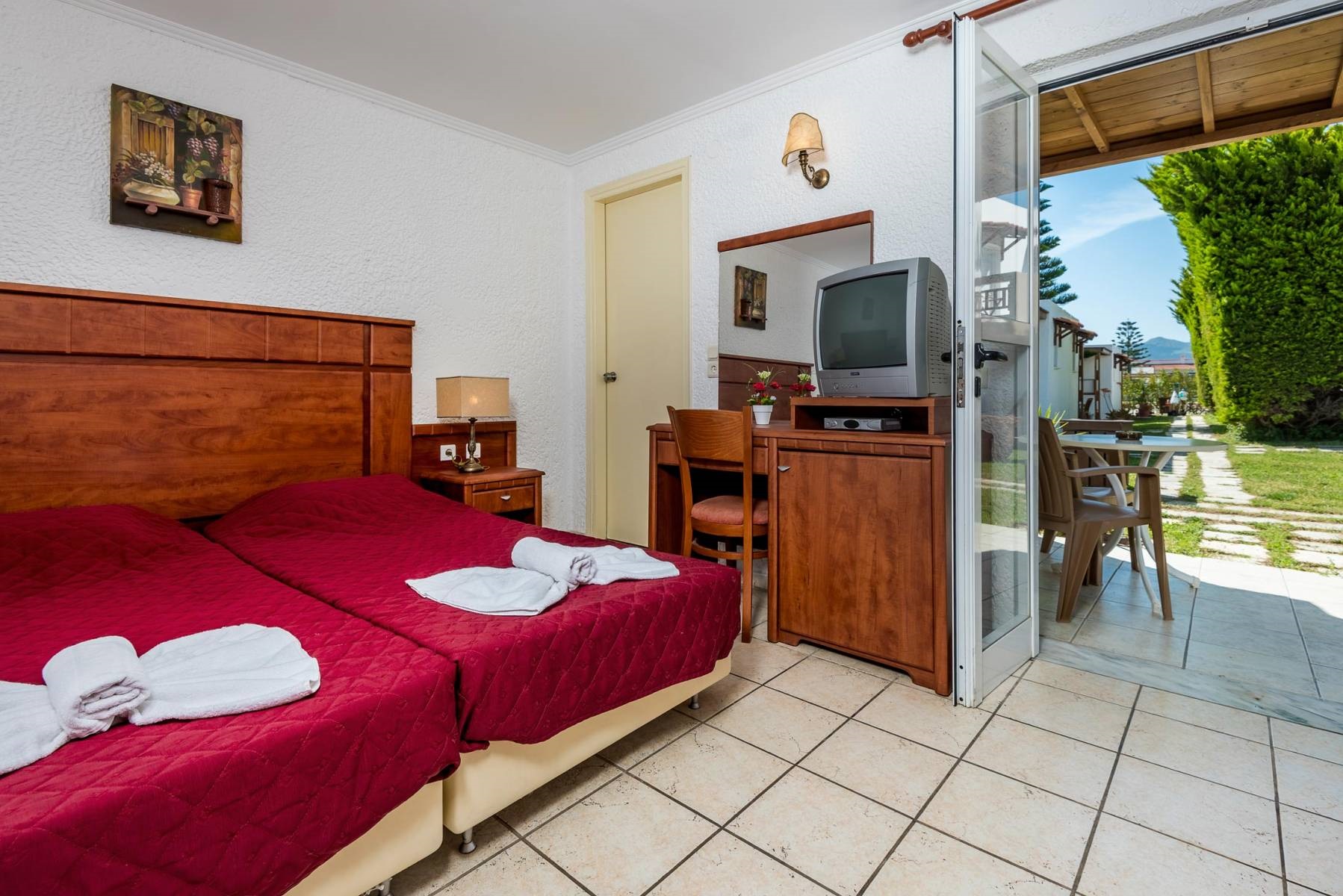 Bungalow Garden View