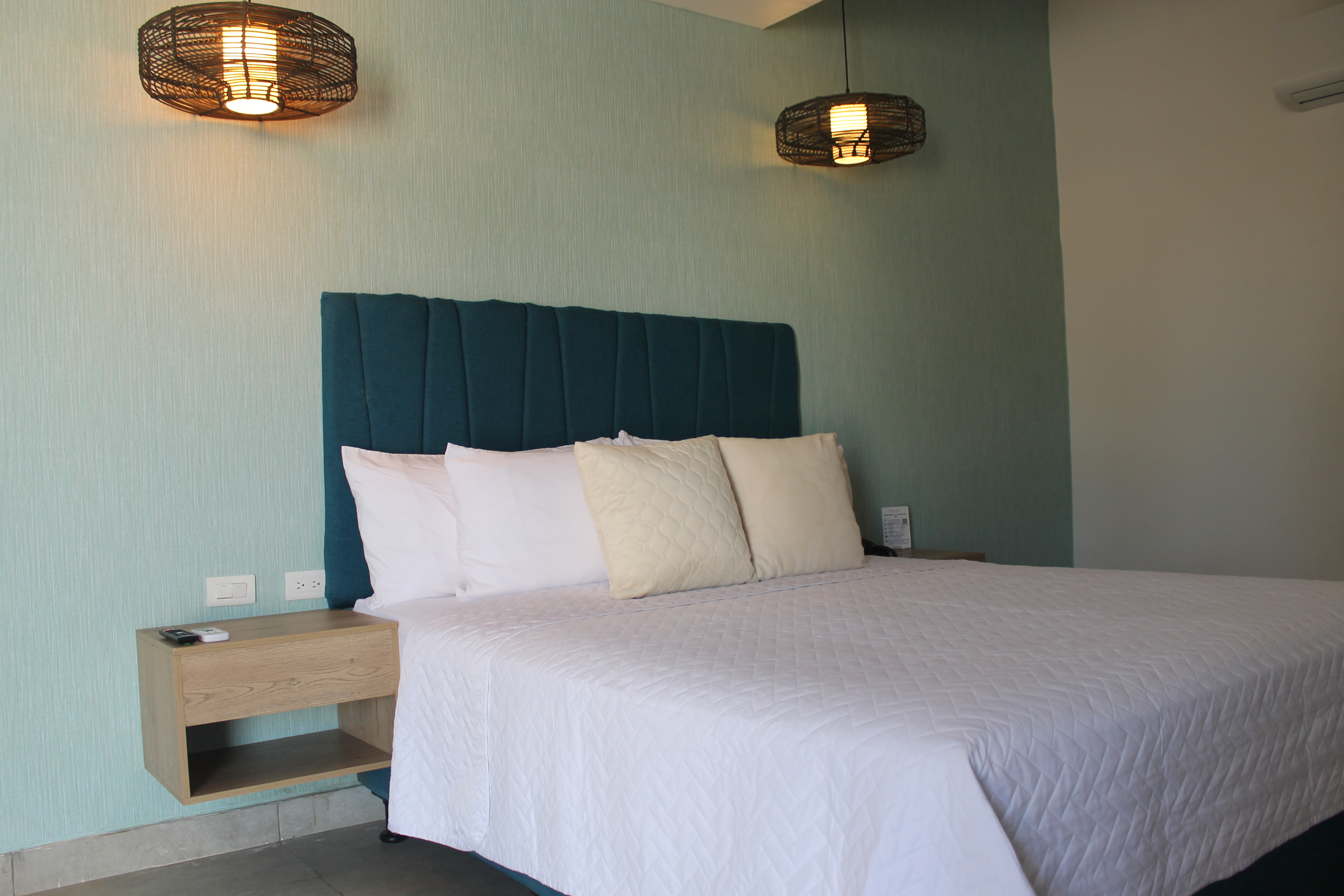 Double King Bed One Bedroom 