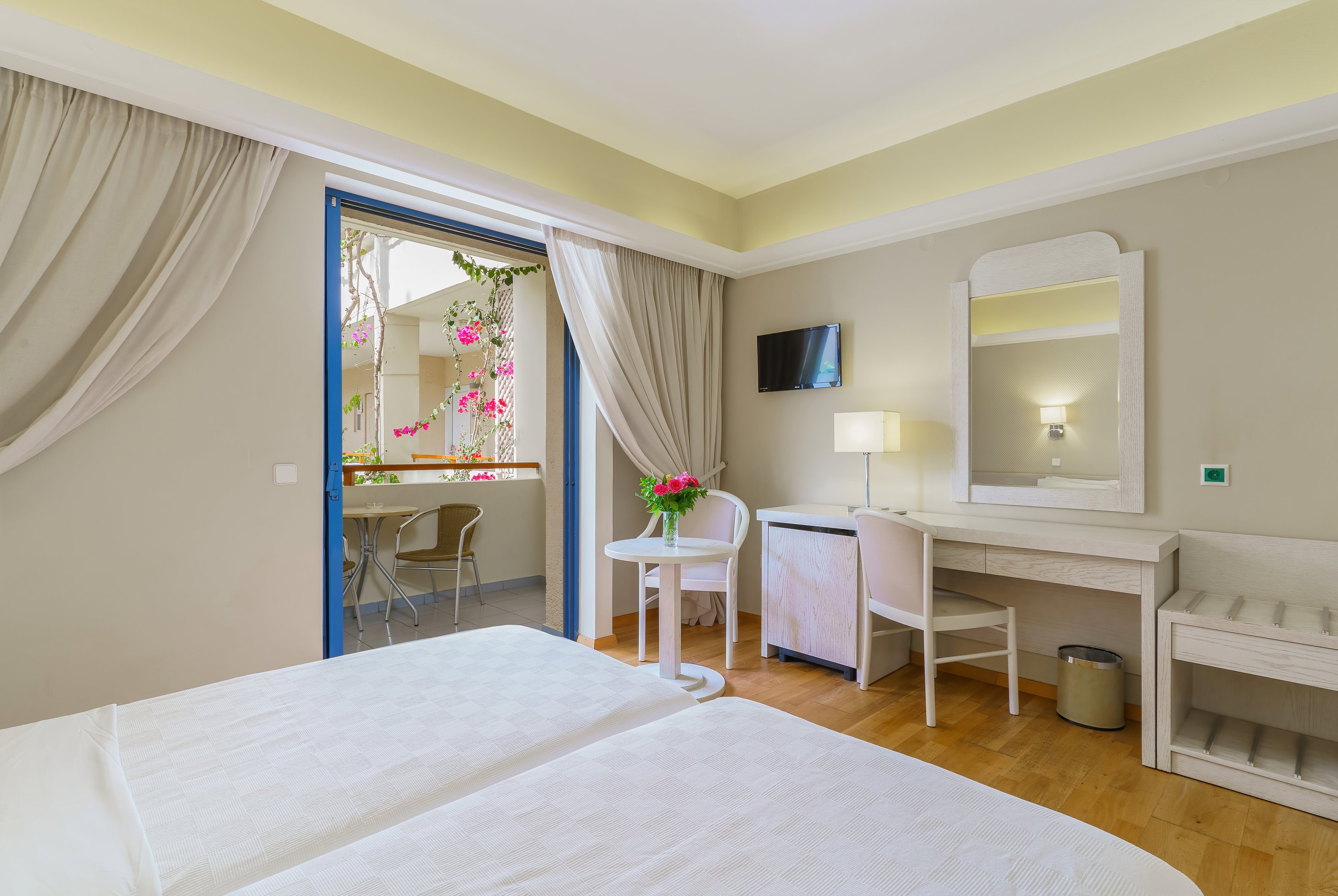 Double or Twin Standard