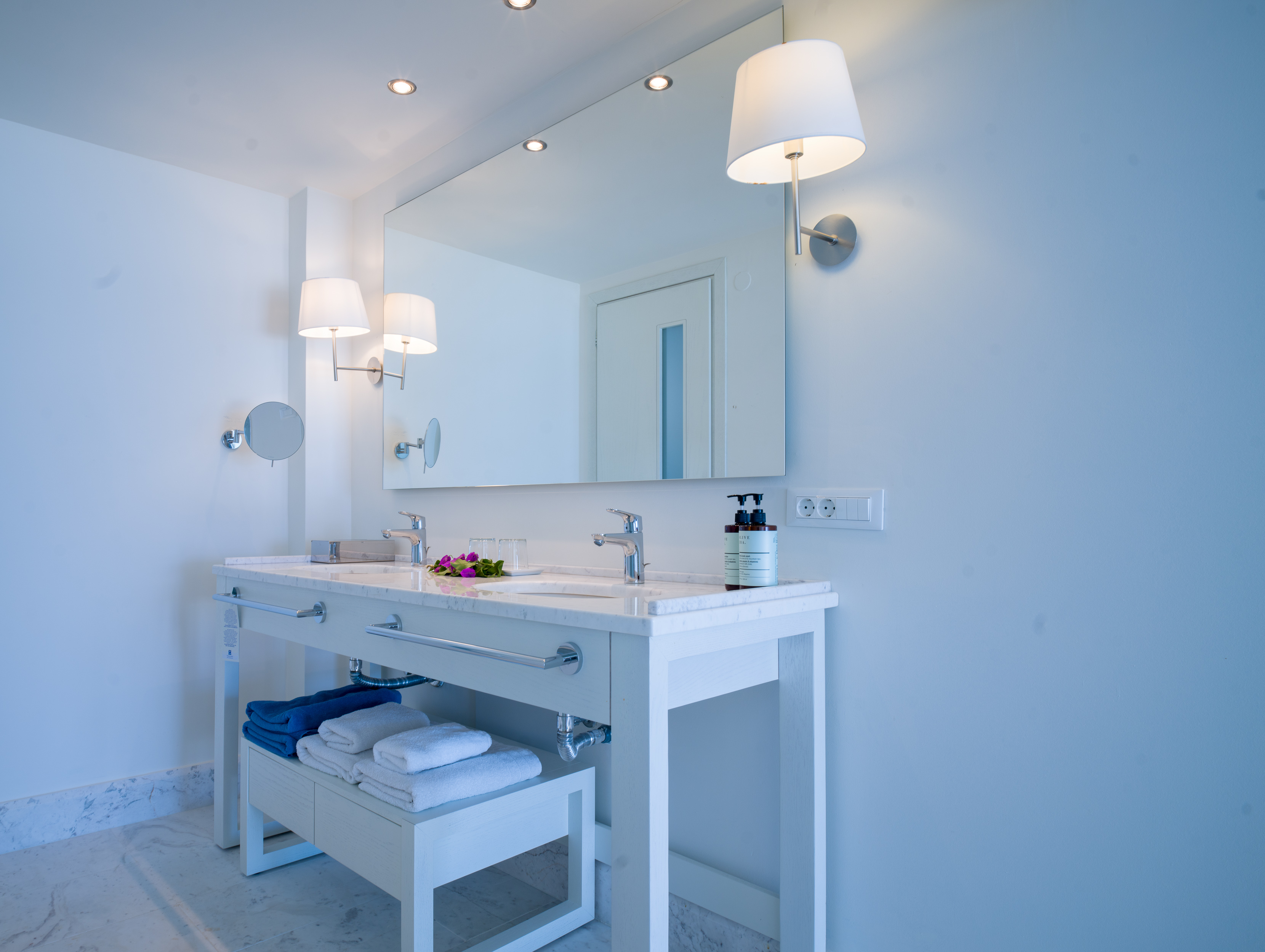 Bungalow Partial Sea View