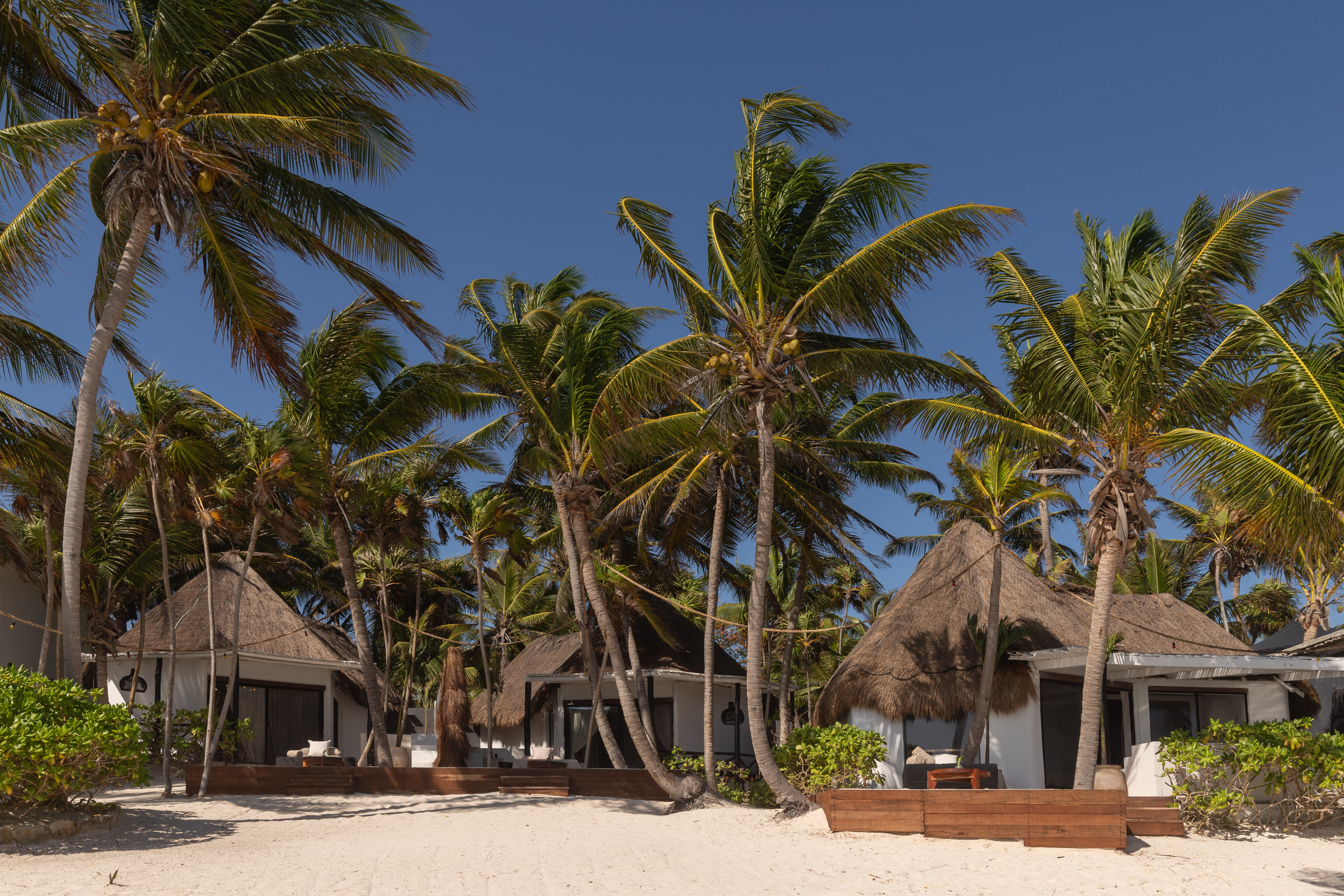 Villa Beach Front with Private Pool