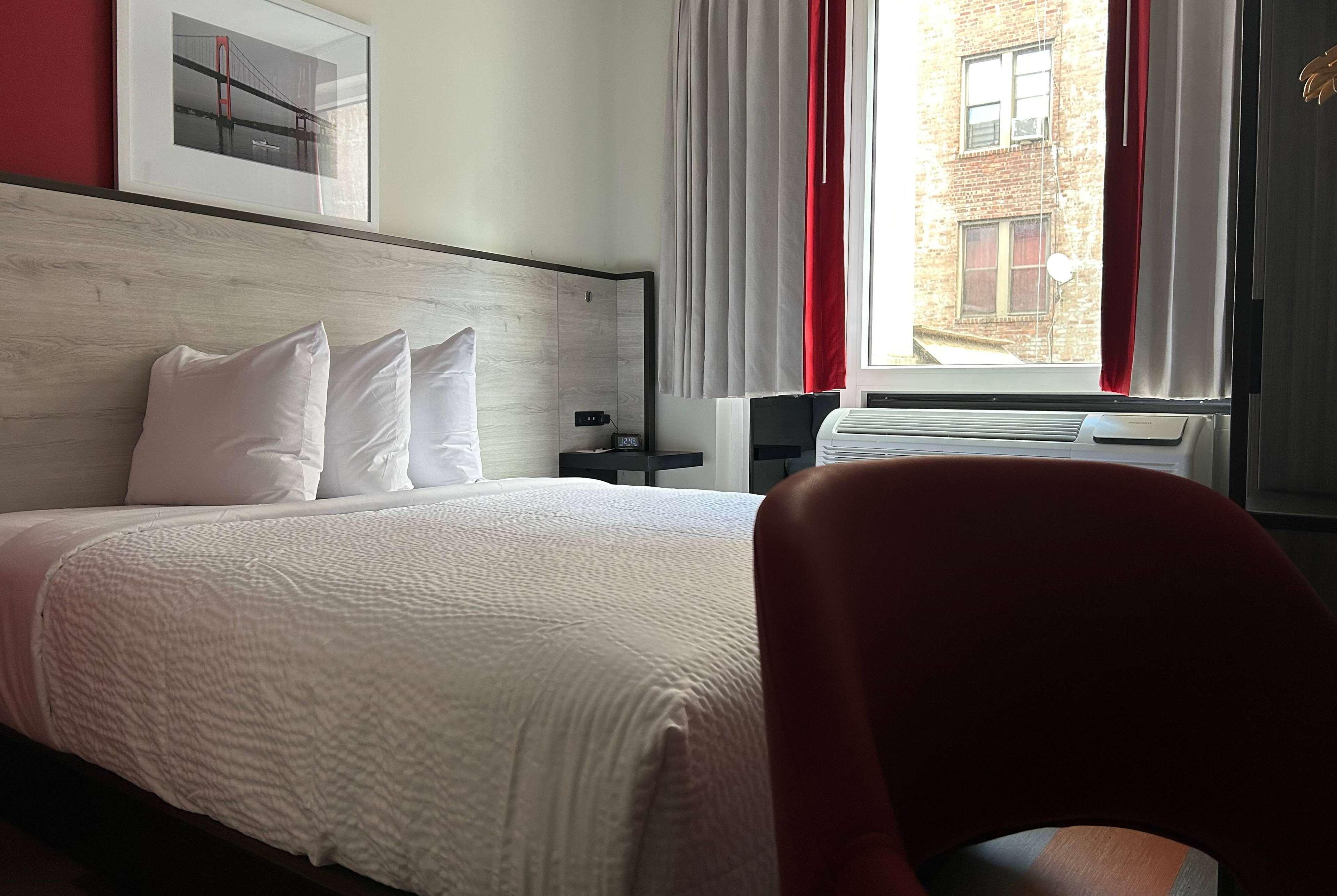 Double Queen Size Bed