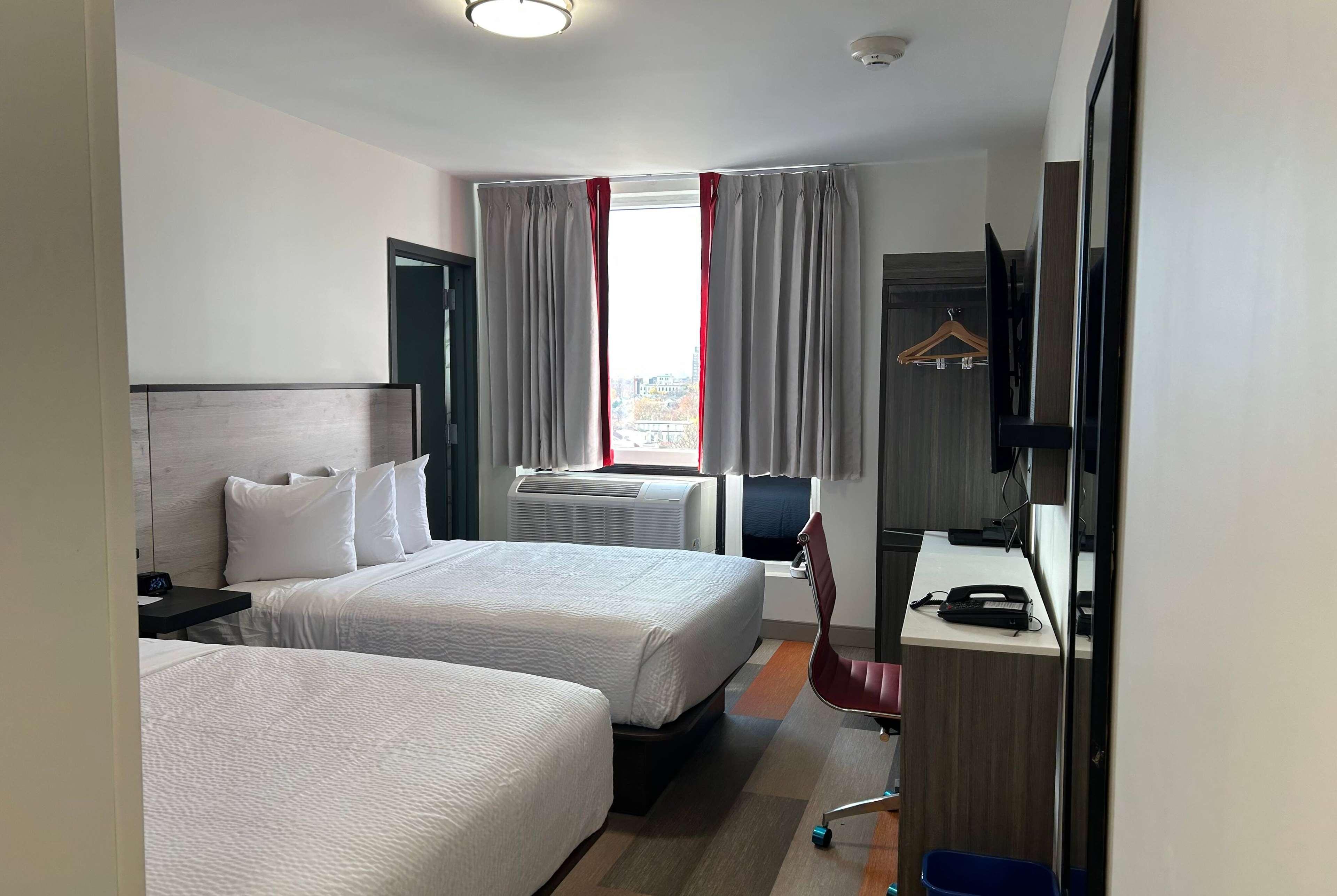 Quadruple Two Double Beds