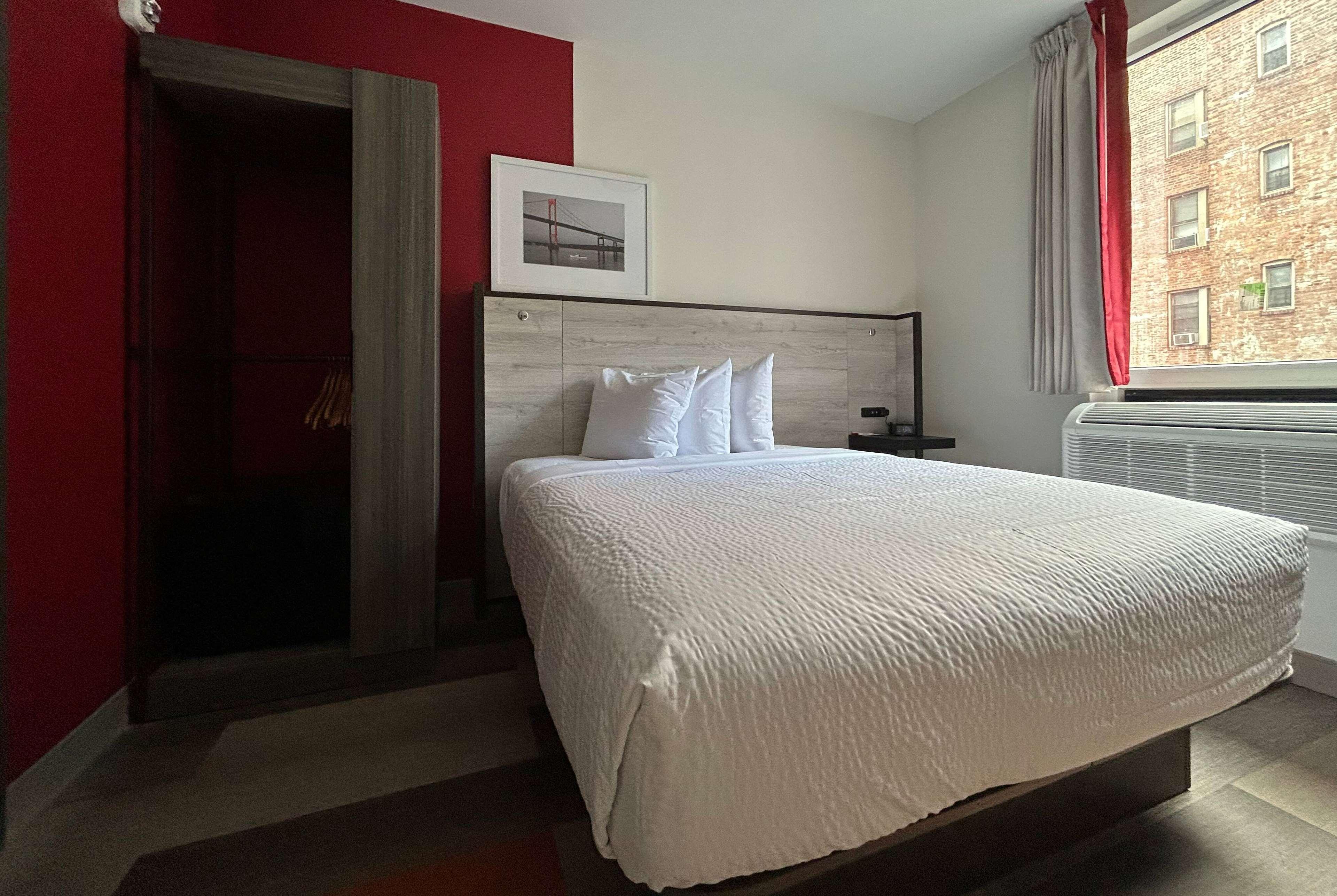 Double Accessible-queen Size Bed