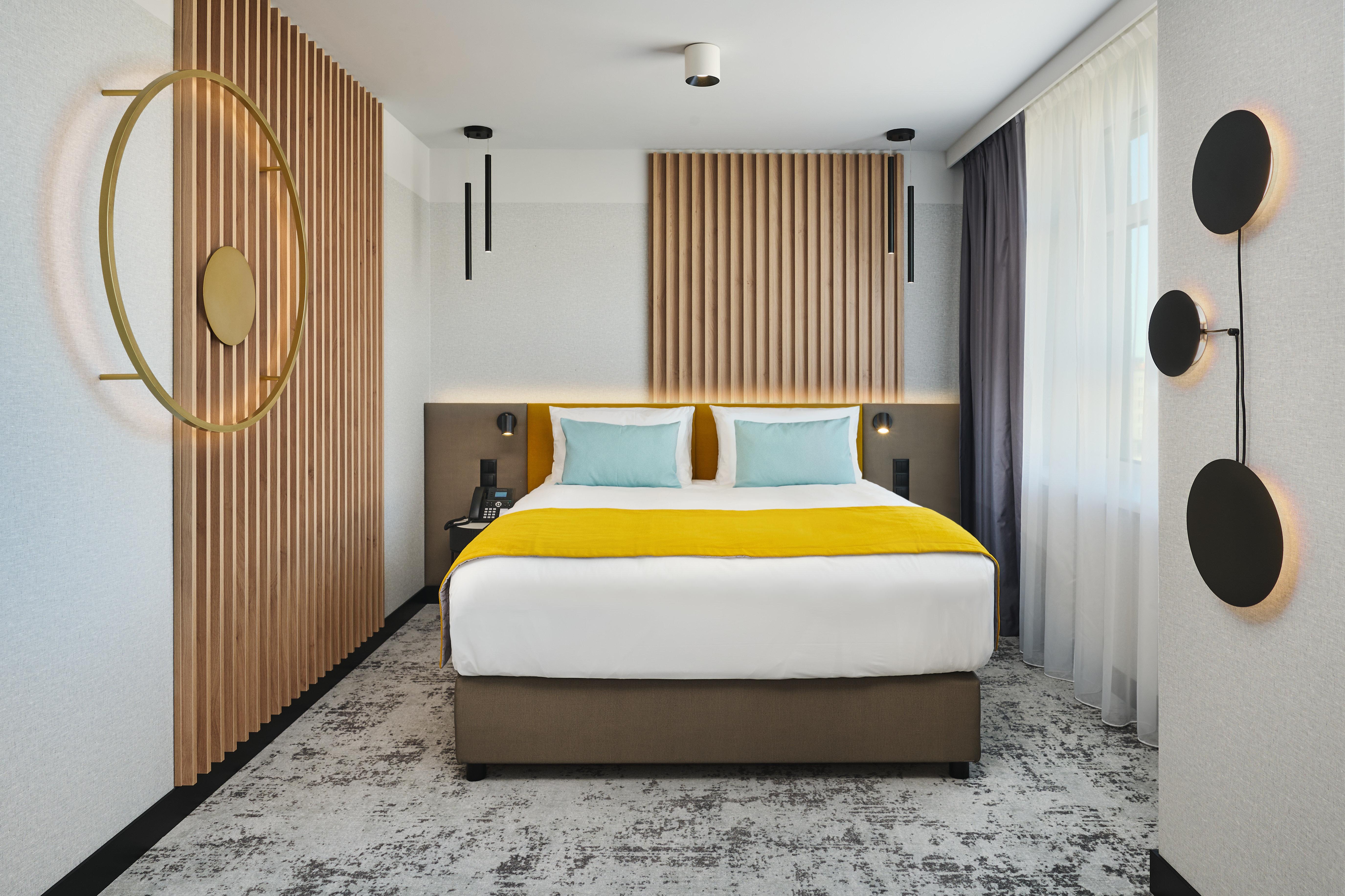 Double Queen Size Bed