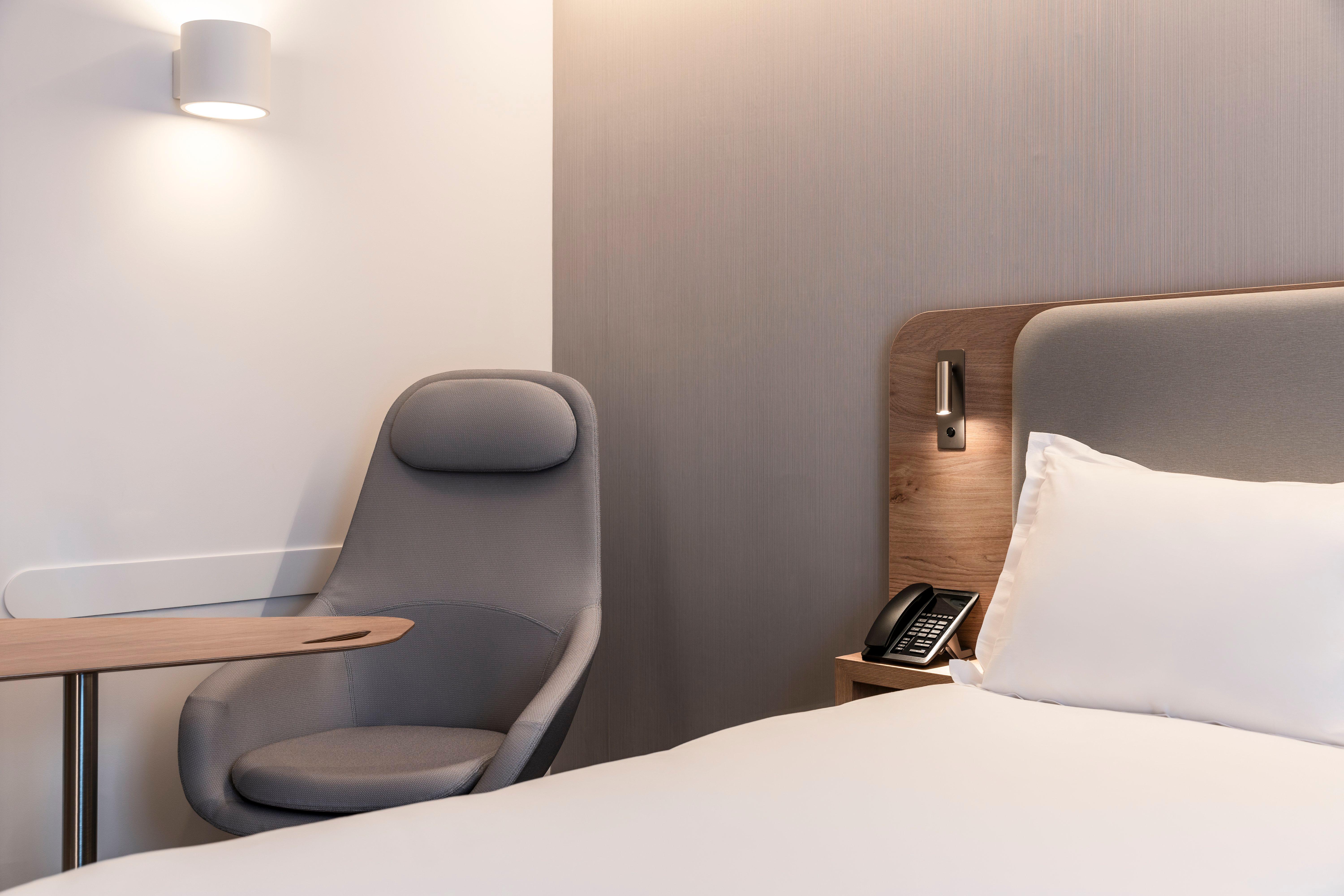 Suite City View Queen Bed