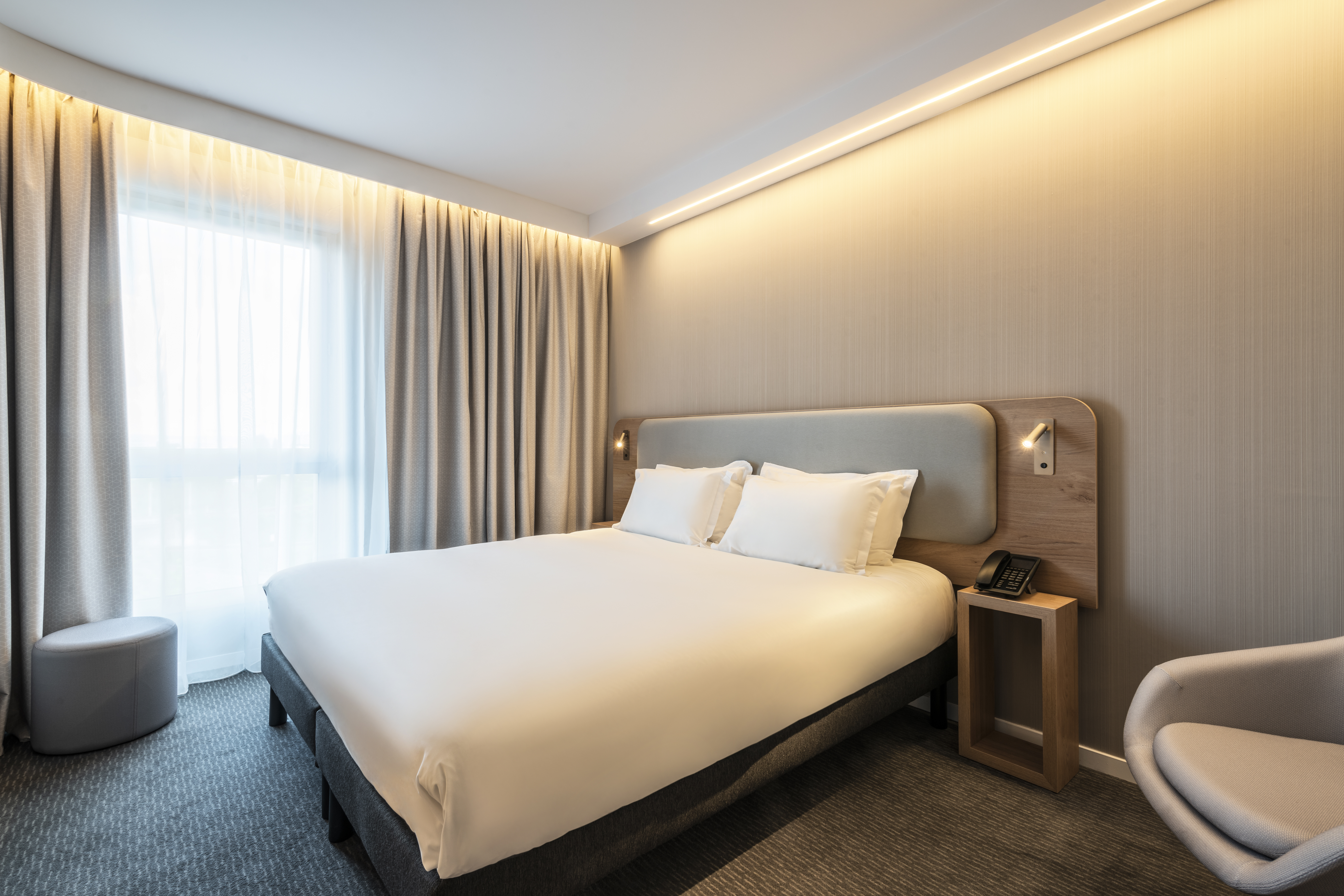 Double Queen Size Bed