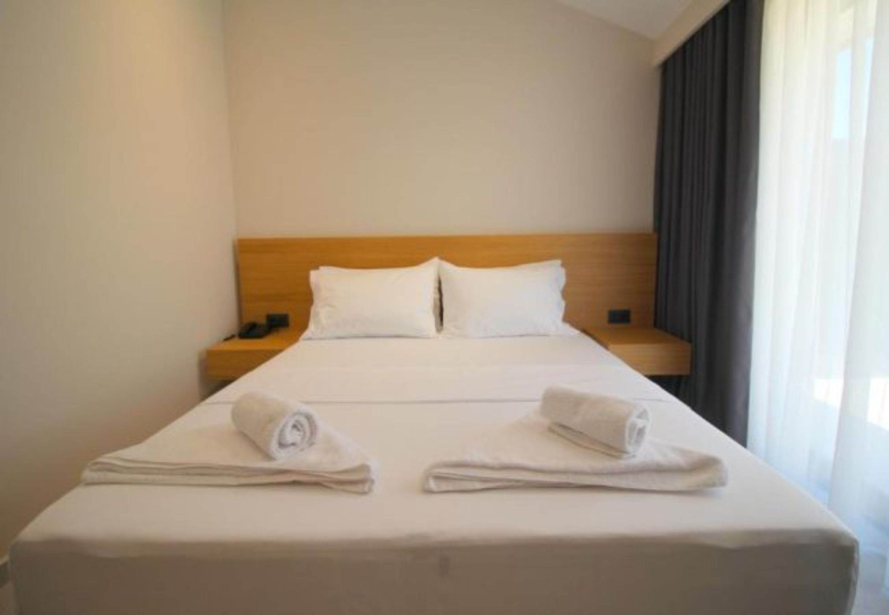Double Side Sea View One Bedroom