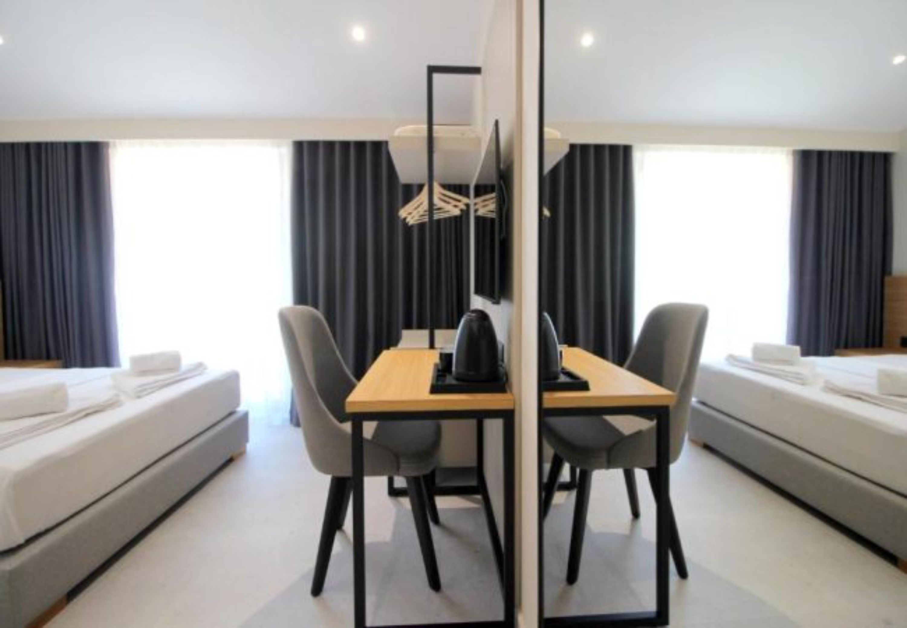 Double Side Sea View One Bedroom