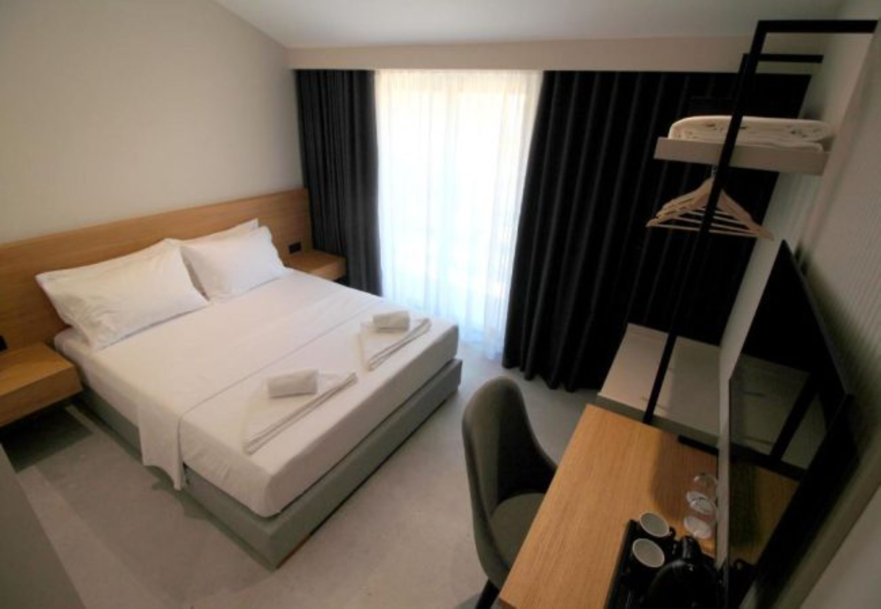 Double Side Sea View One Bedroom