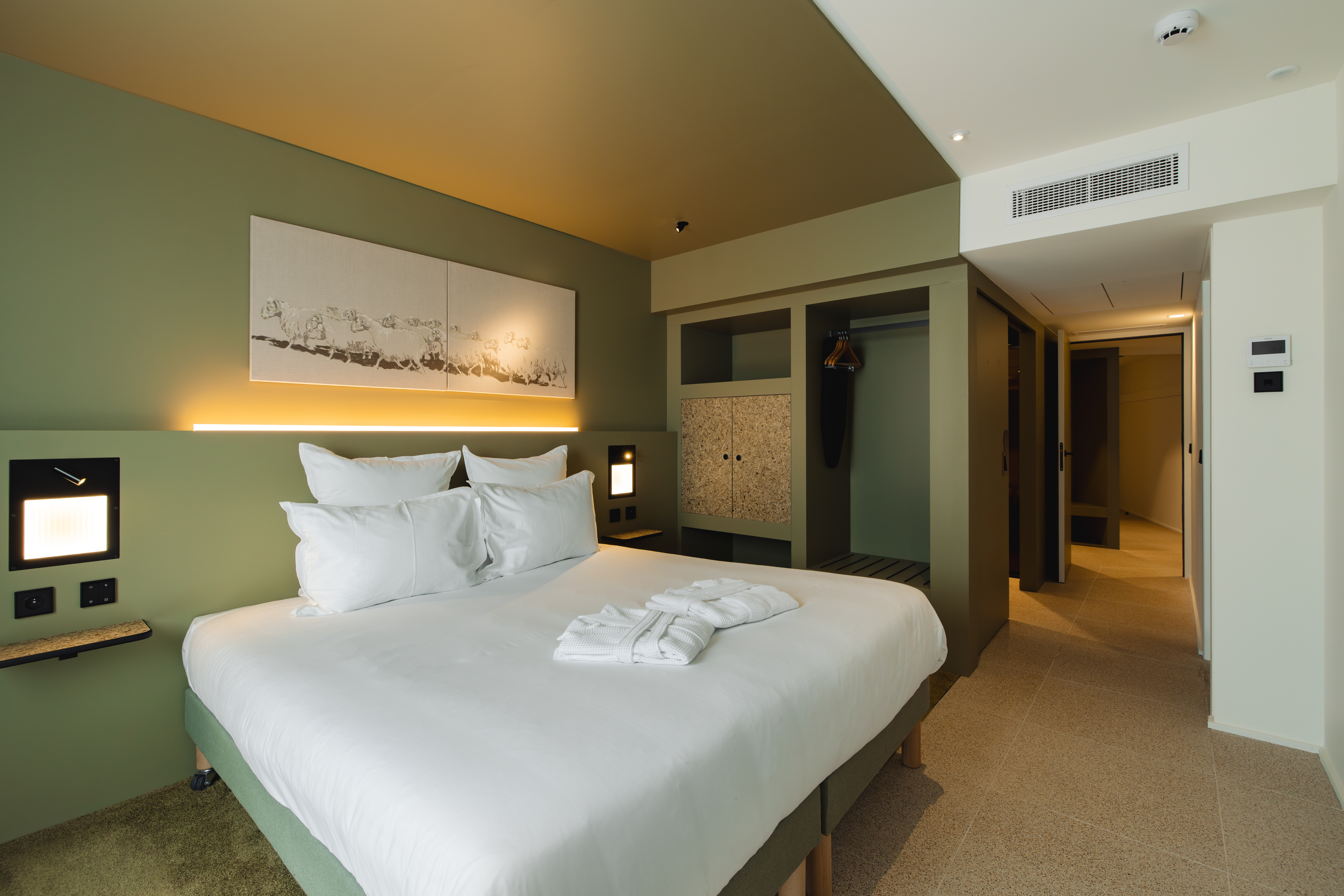 Family Room Superior with Views