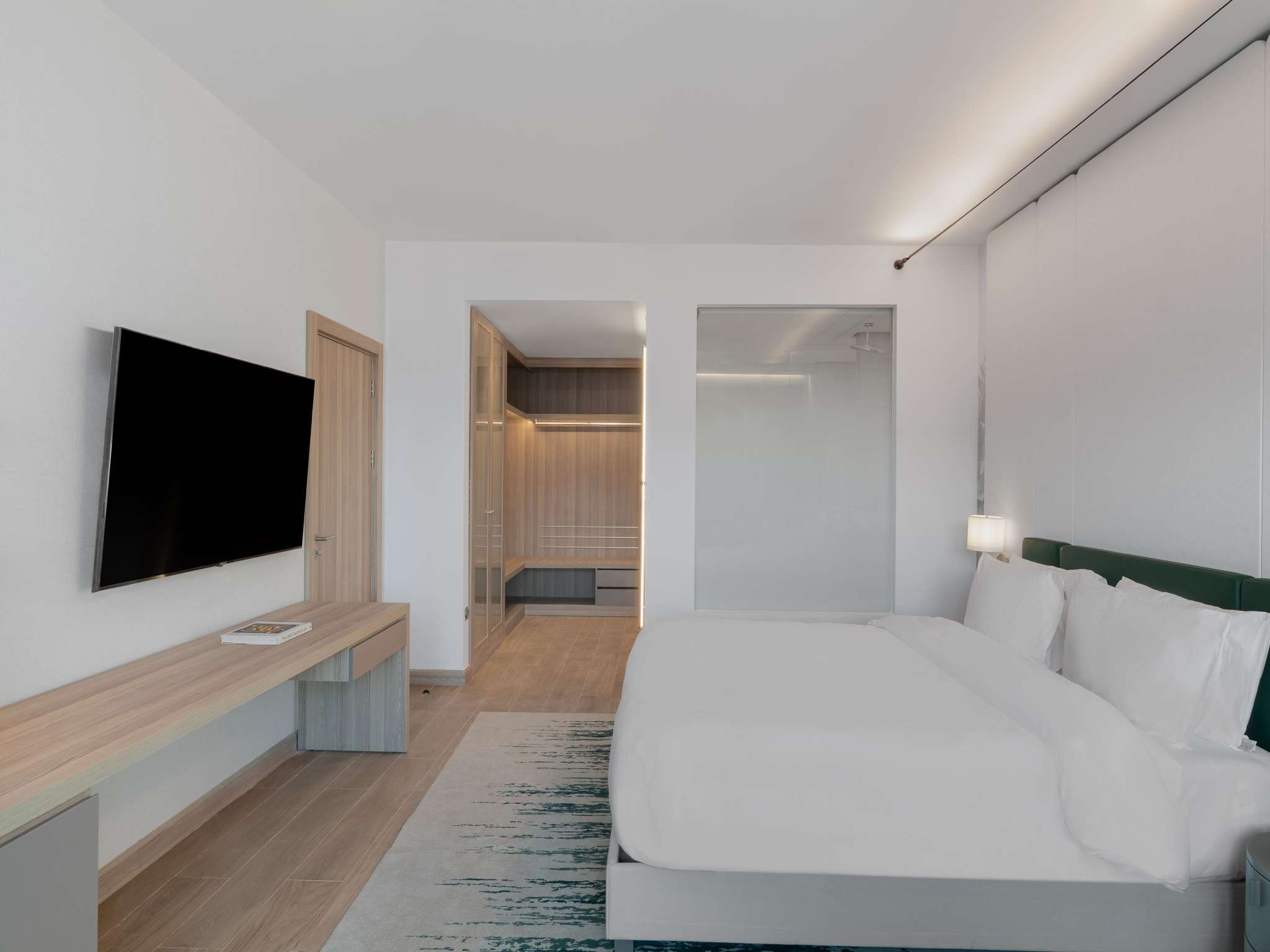 Suite Deluxe Pool View