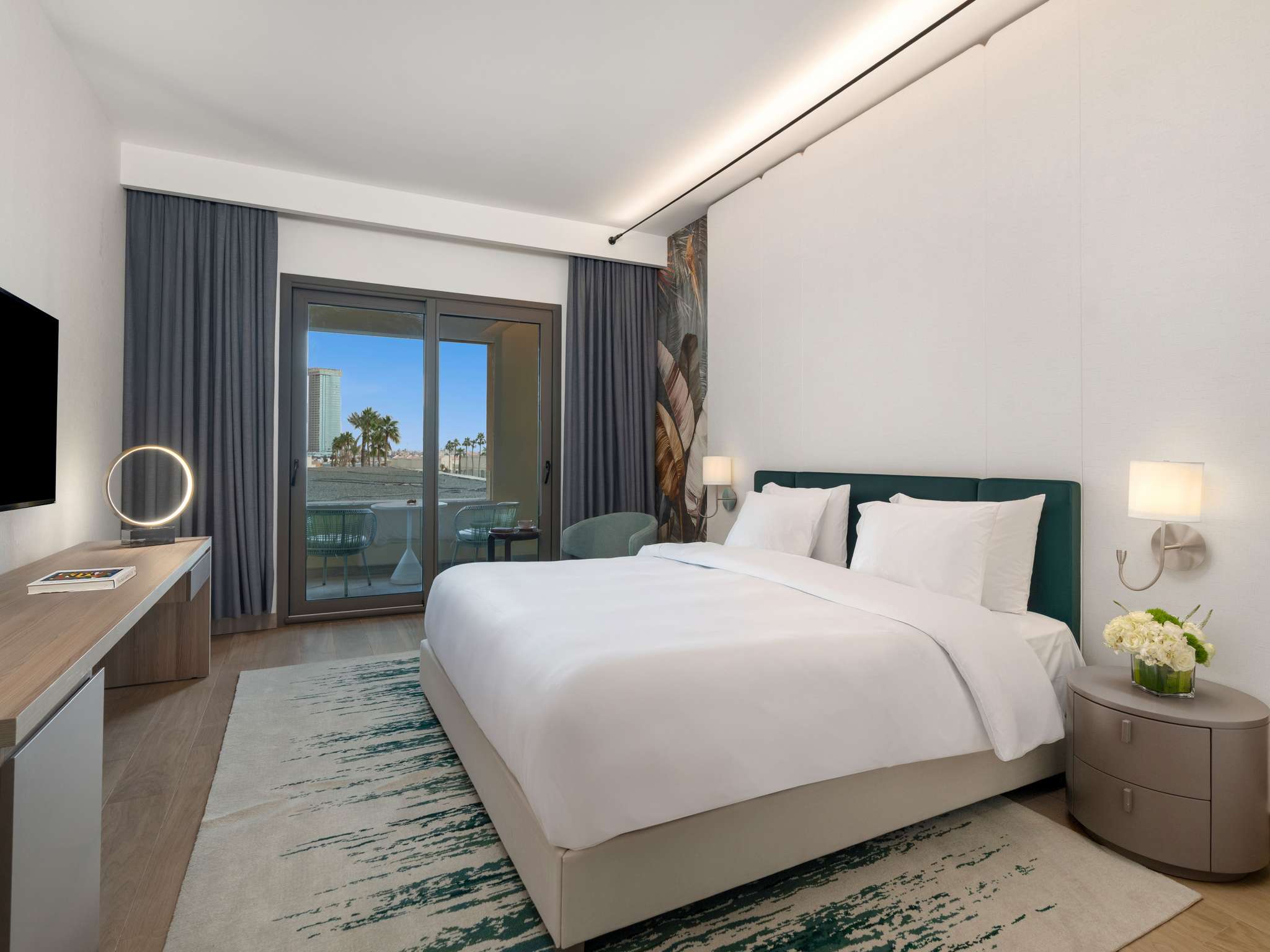 Double Deluxe King Bed