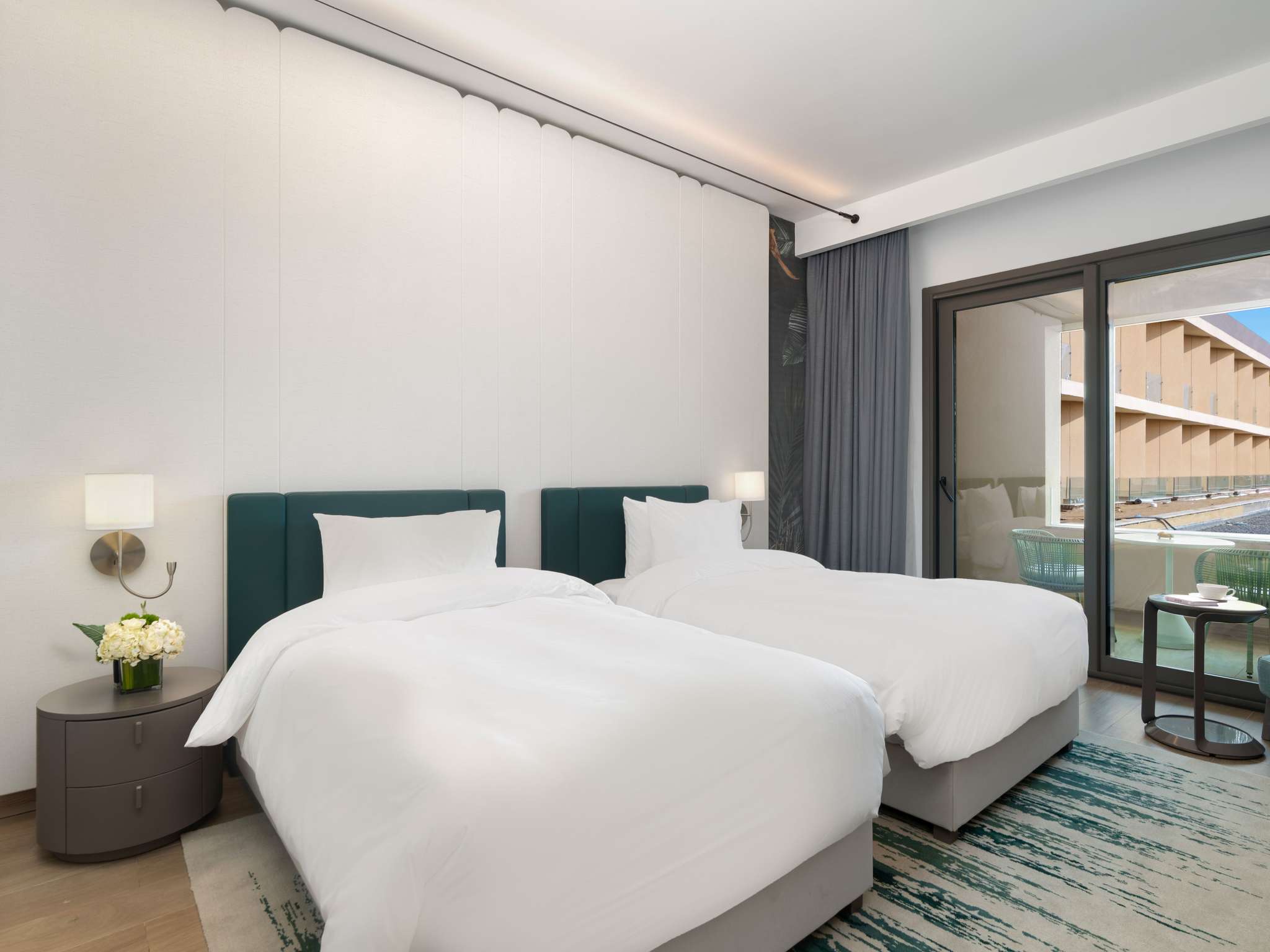 Double Deluxe King Bed