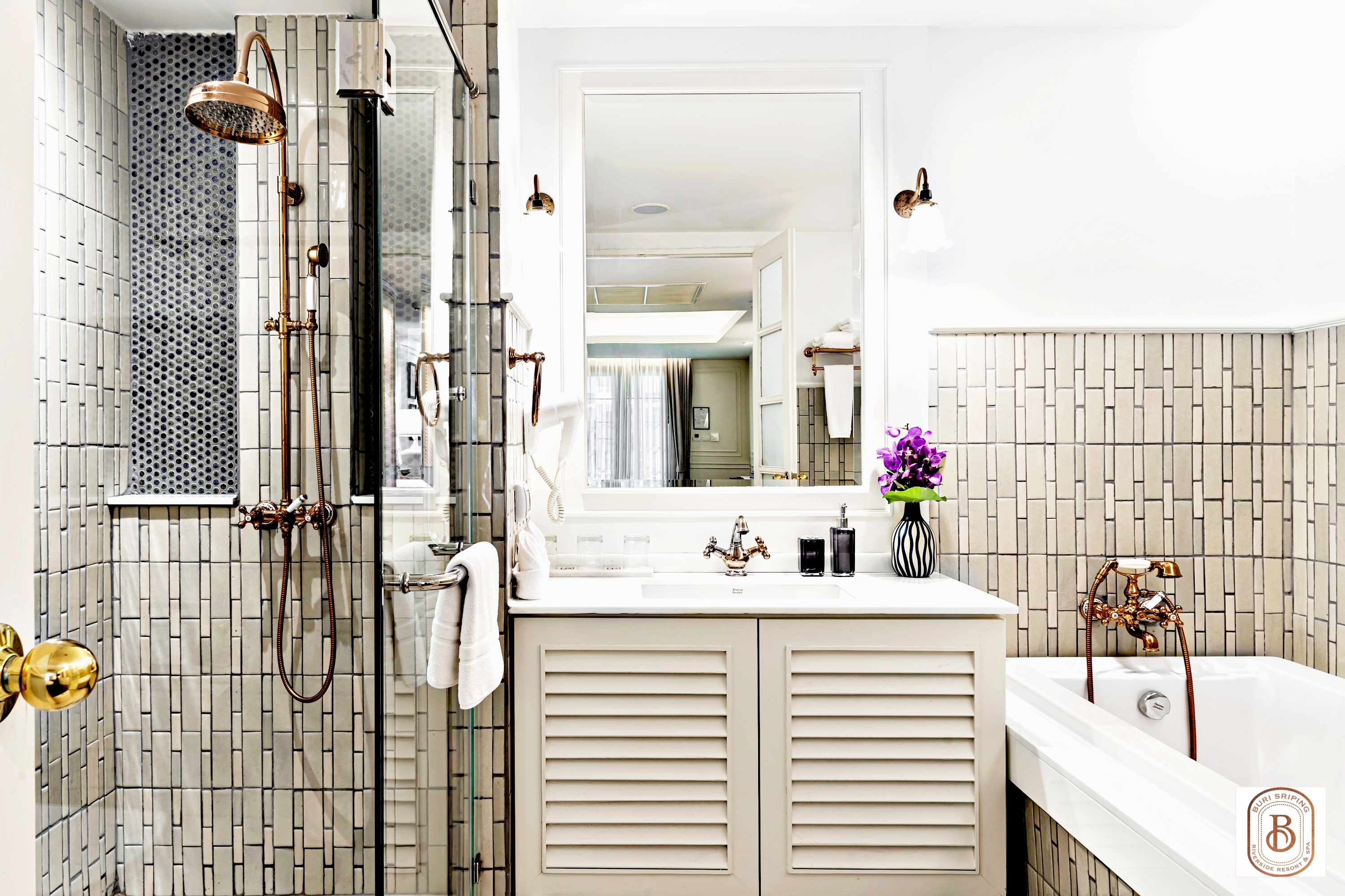 Triple Deluxe King Bed