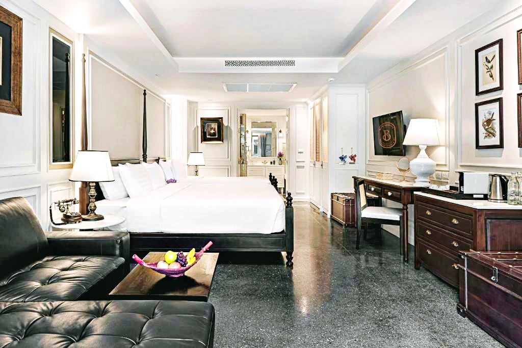 Triple Deluxe King Bed