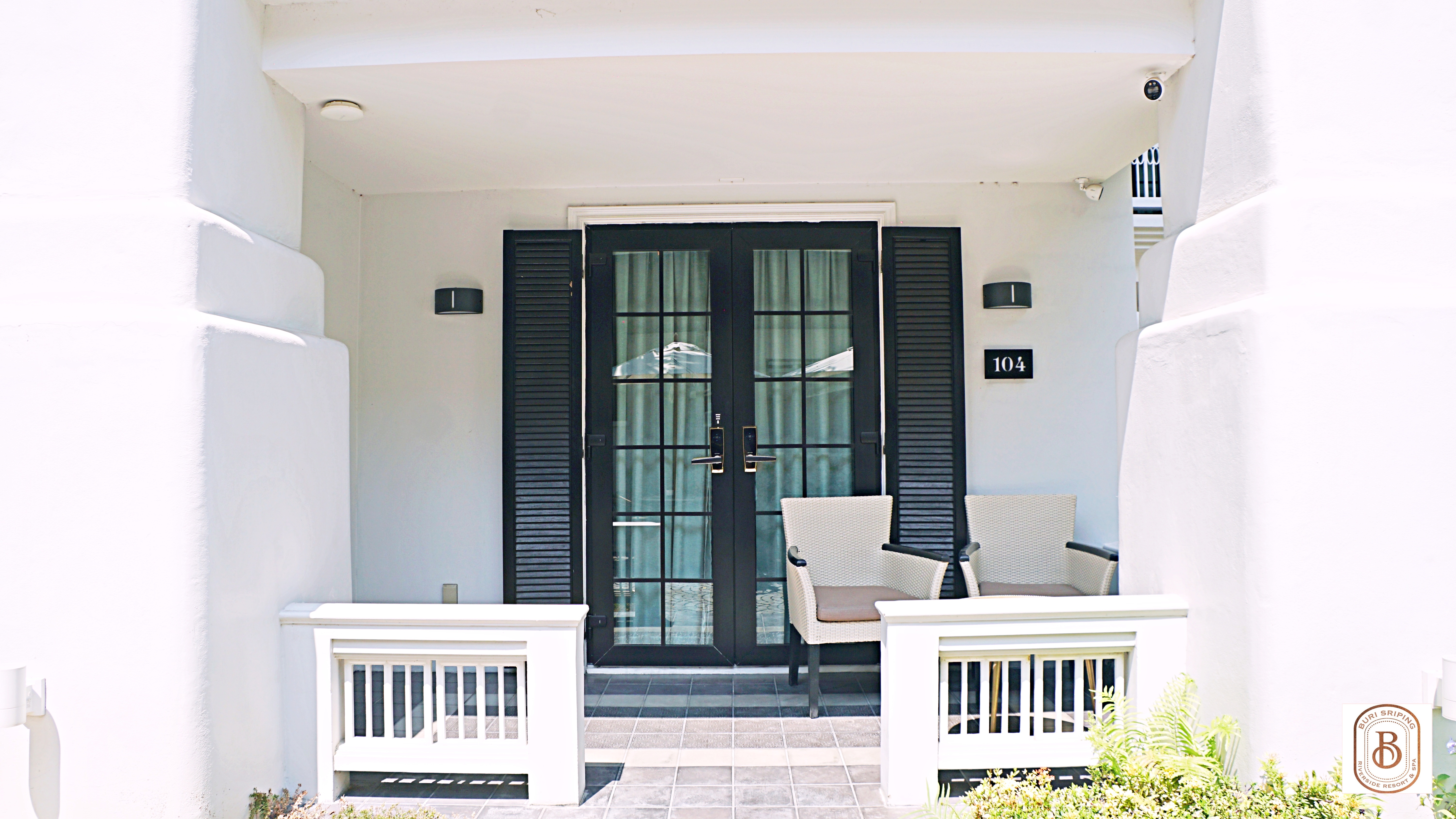 Triple Deluxe King Bed