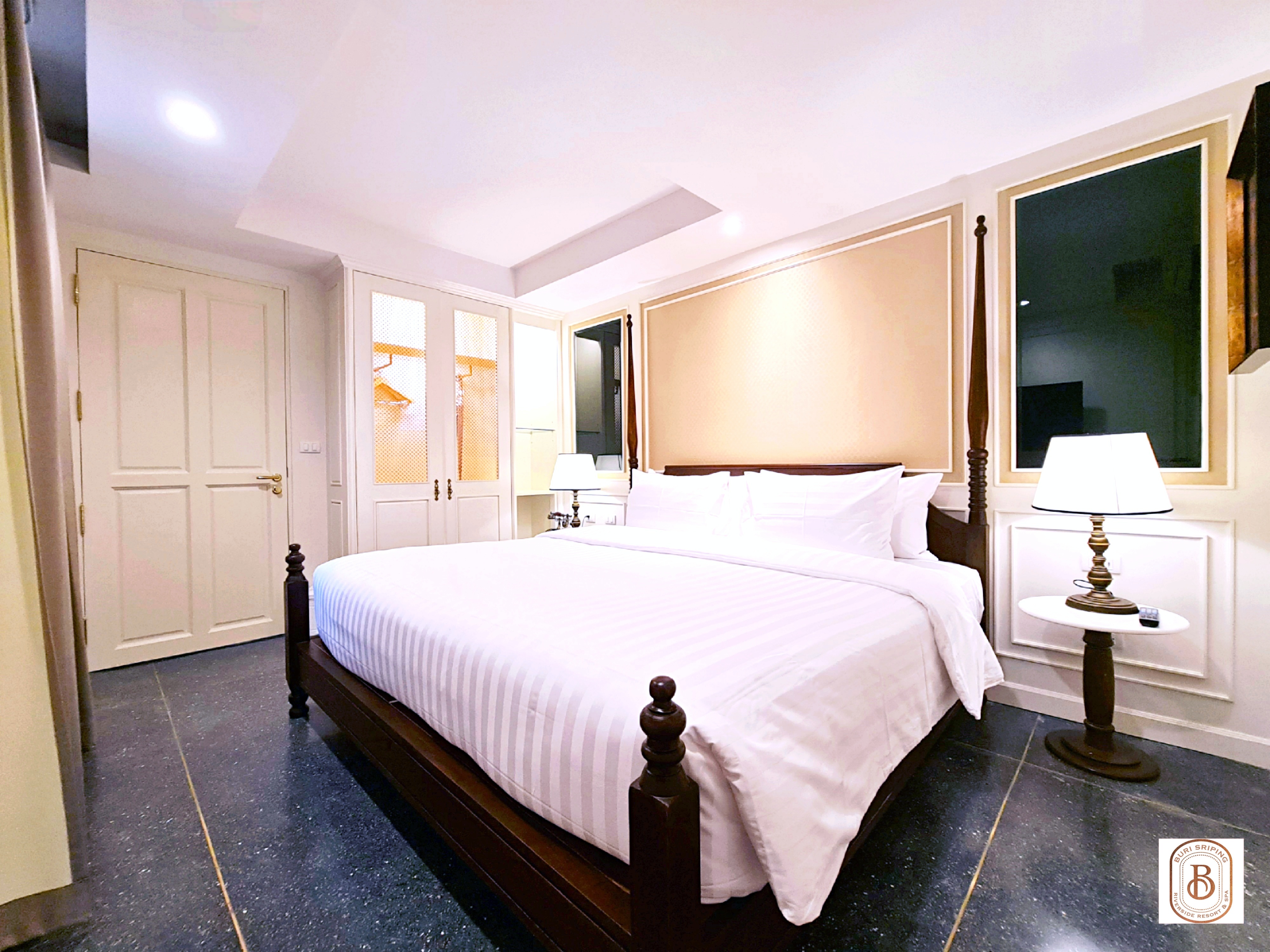 Family Room Two Bedrooms with Views