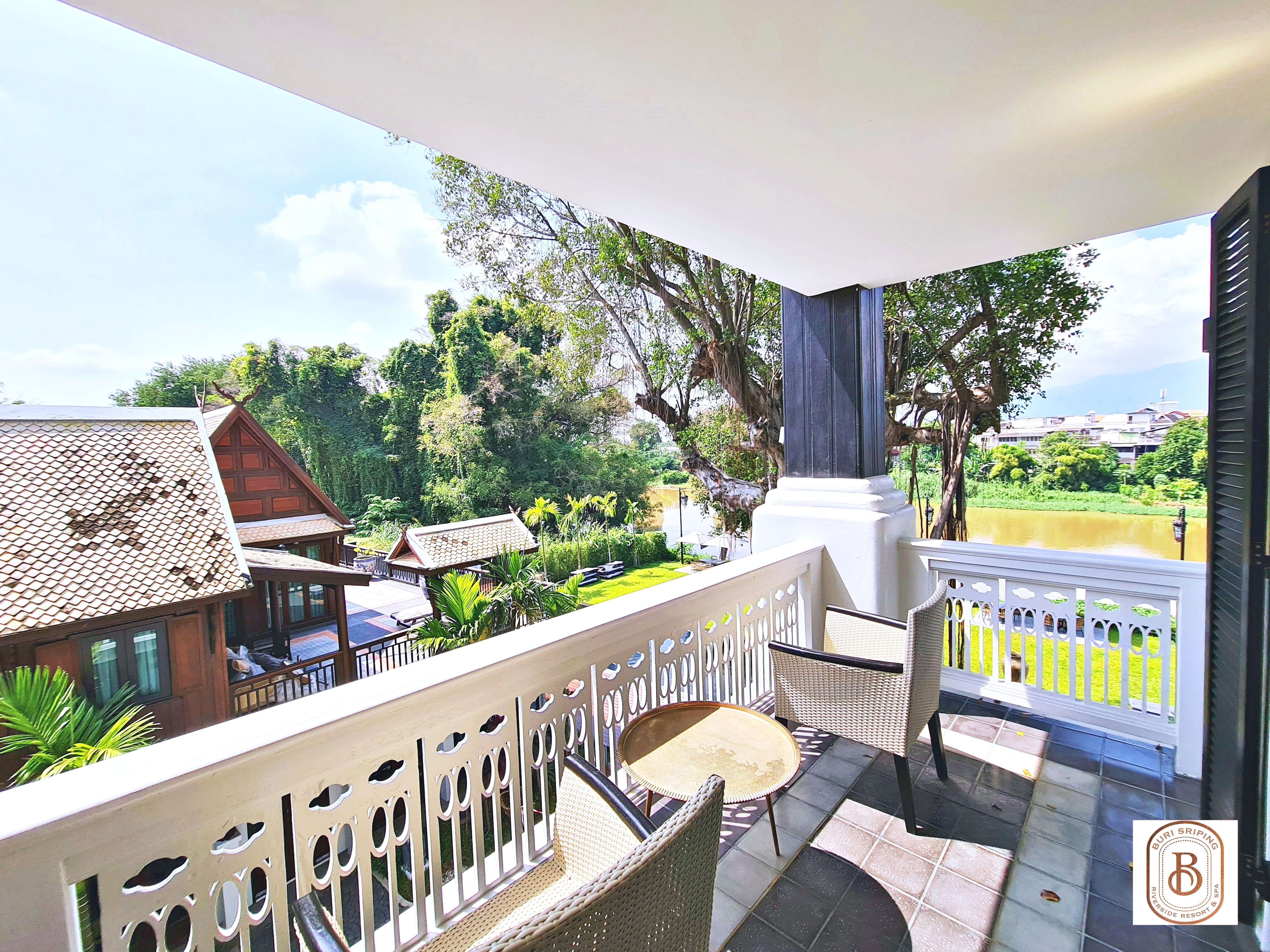 Family Room Deluxe River View