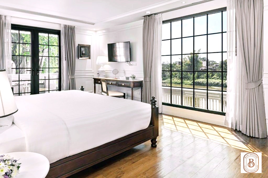 Family Room Two Bedrooms with Views