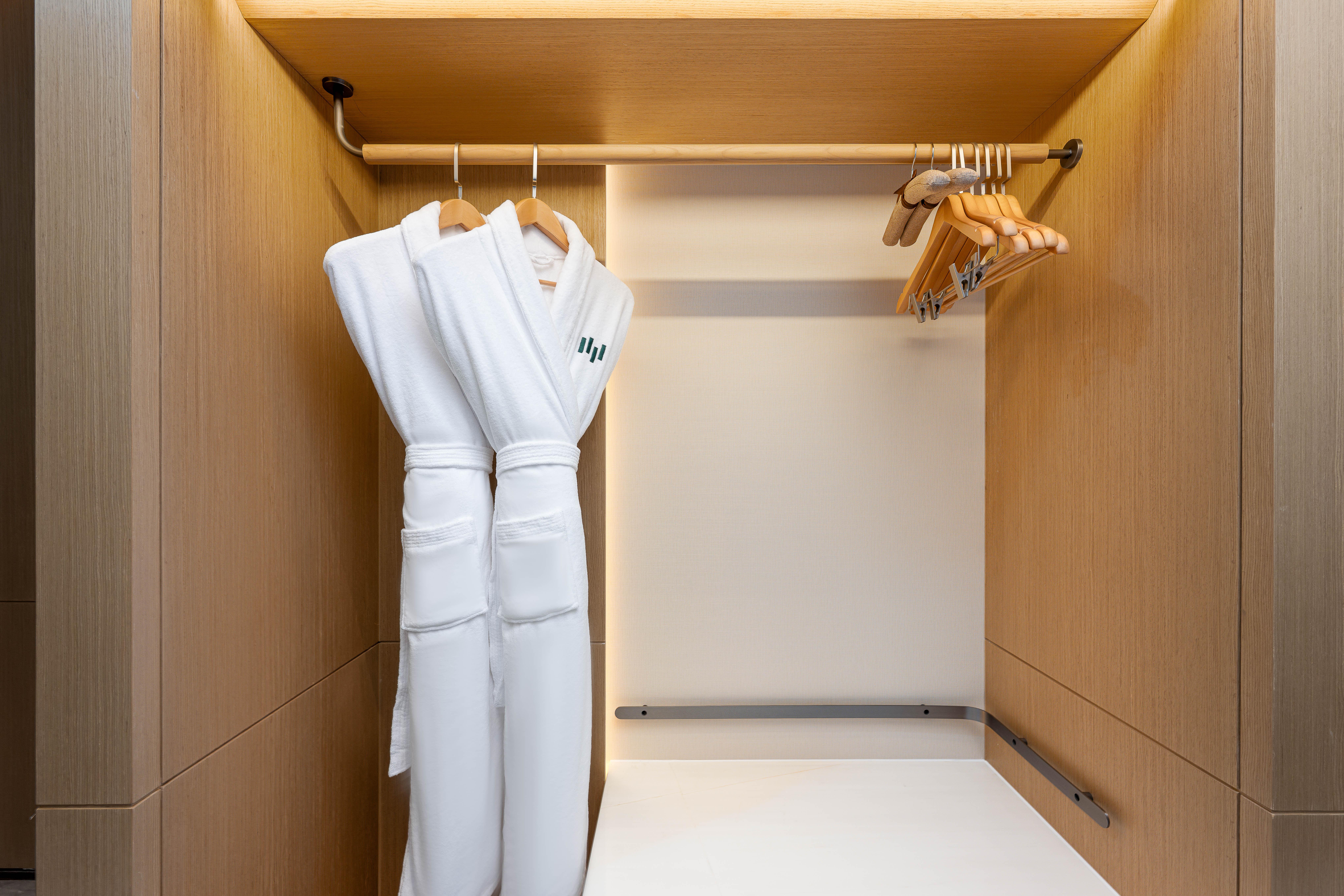 Double Accessible King Size Bed