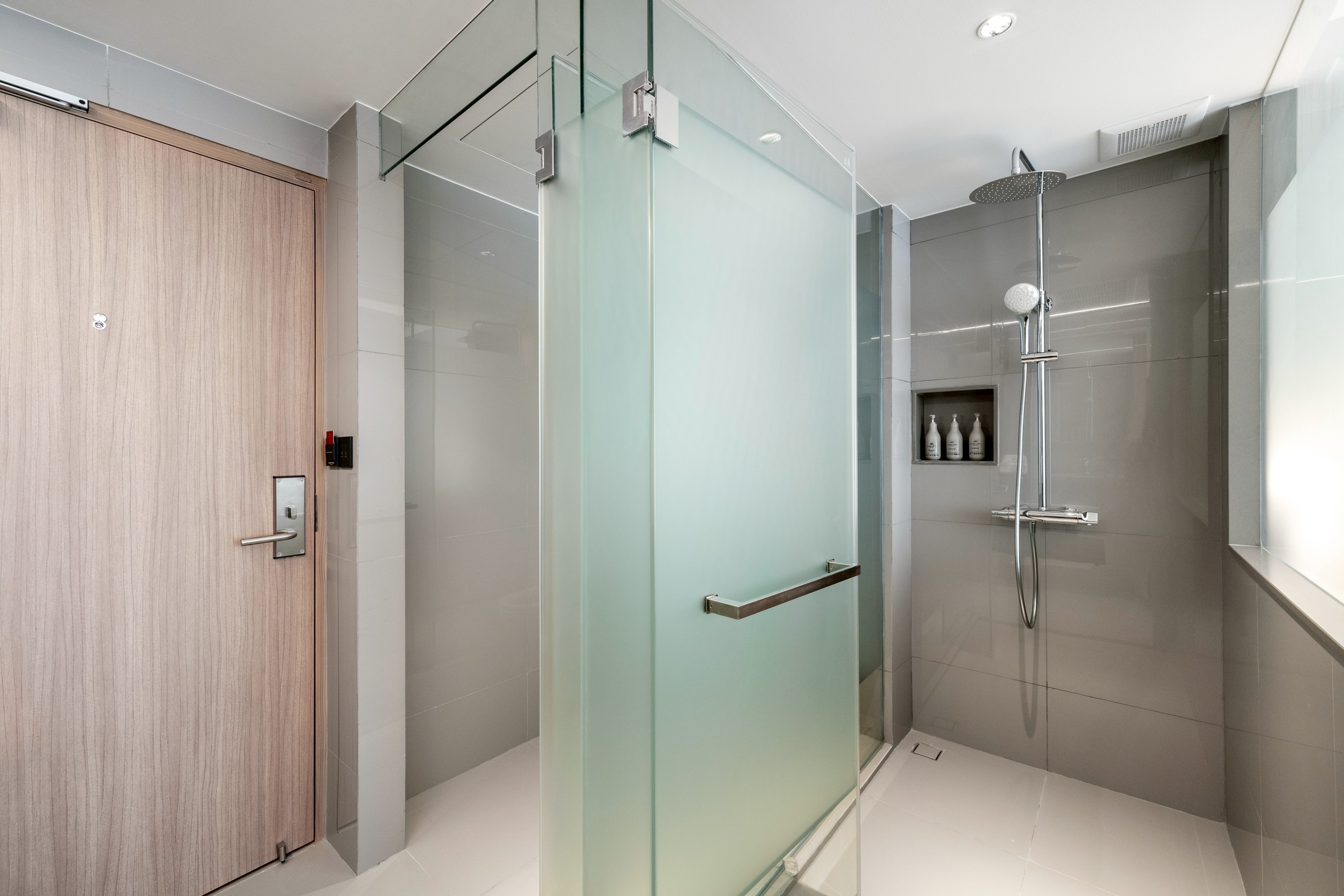 Double Deluxe One Bed