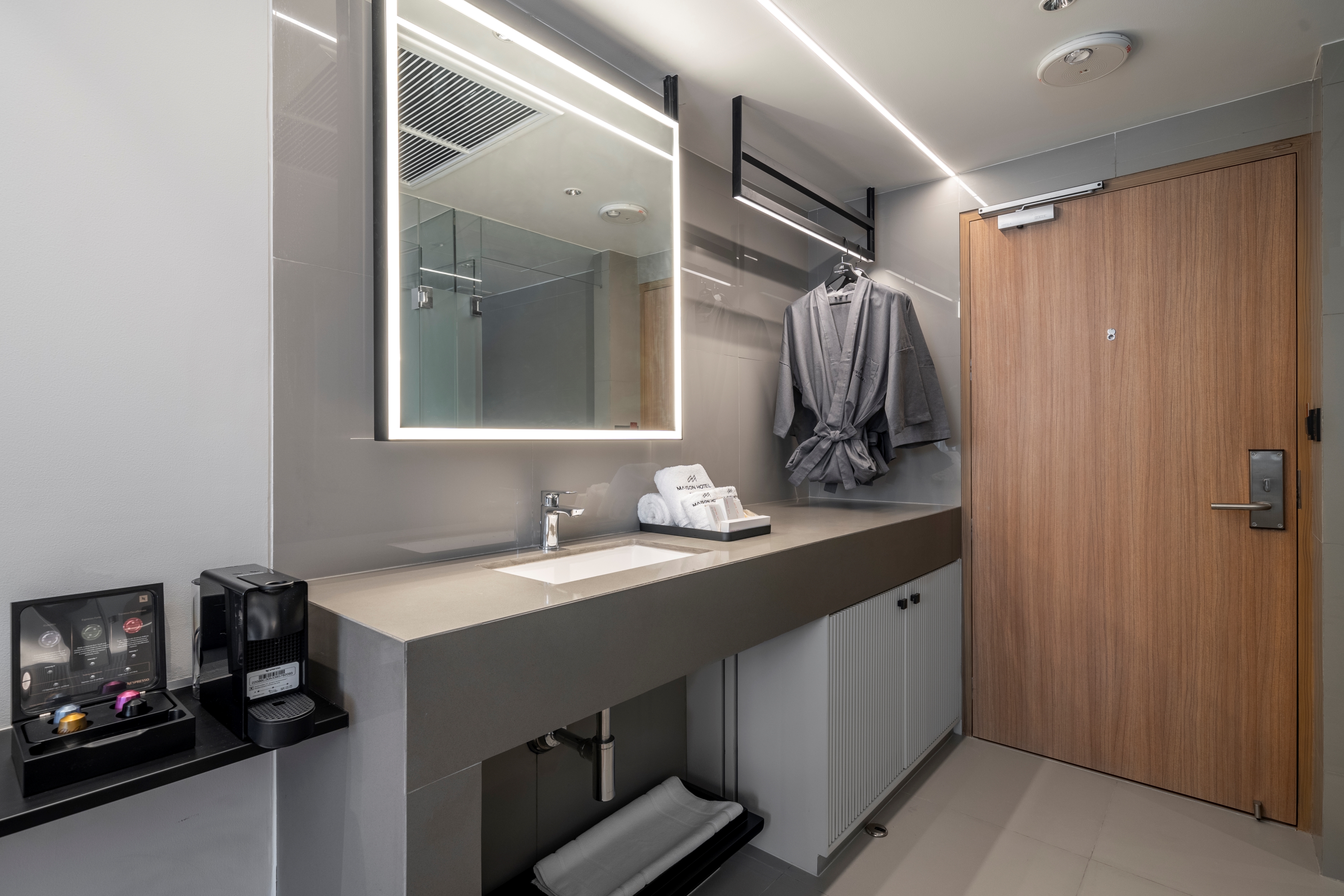 Double Deluxe One Bed