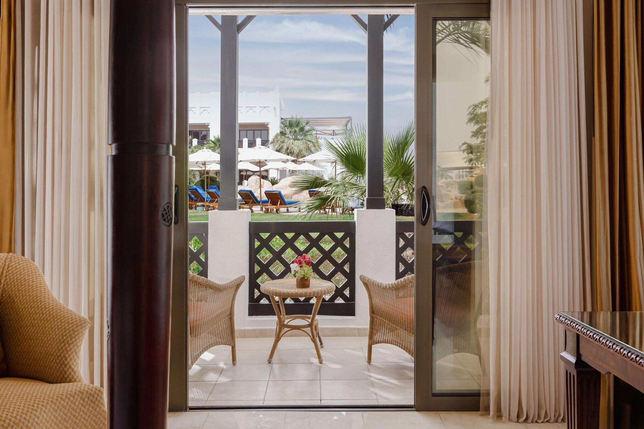 Double Deluxe Pool View