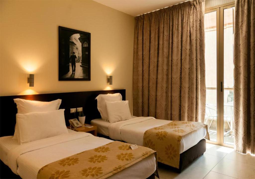 Double or Twin Deluxe