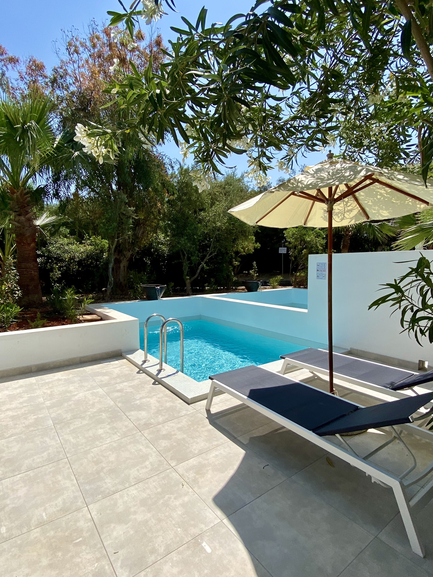 Double with Private Pool