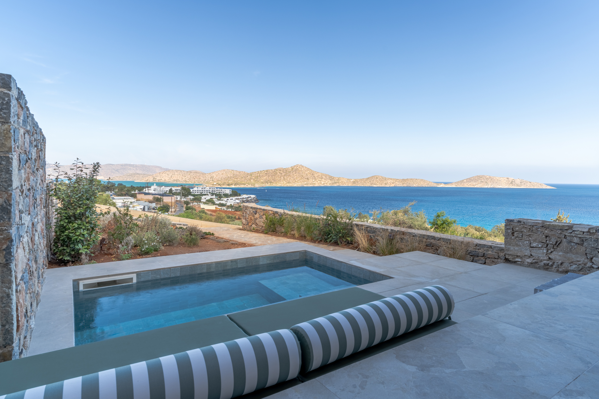 Apartment Sea View with Private Pool
