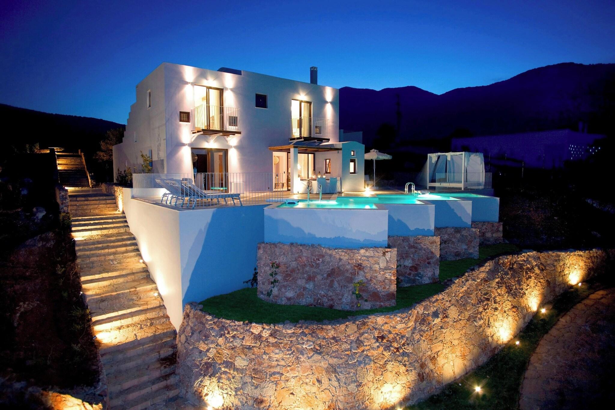 Villa Three Bedrooms with Private Pool