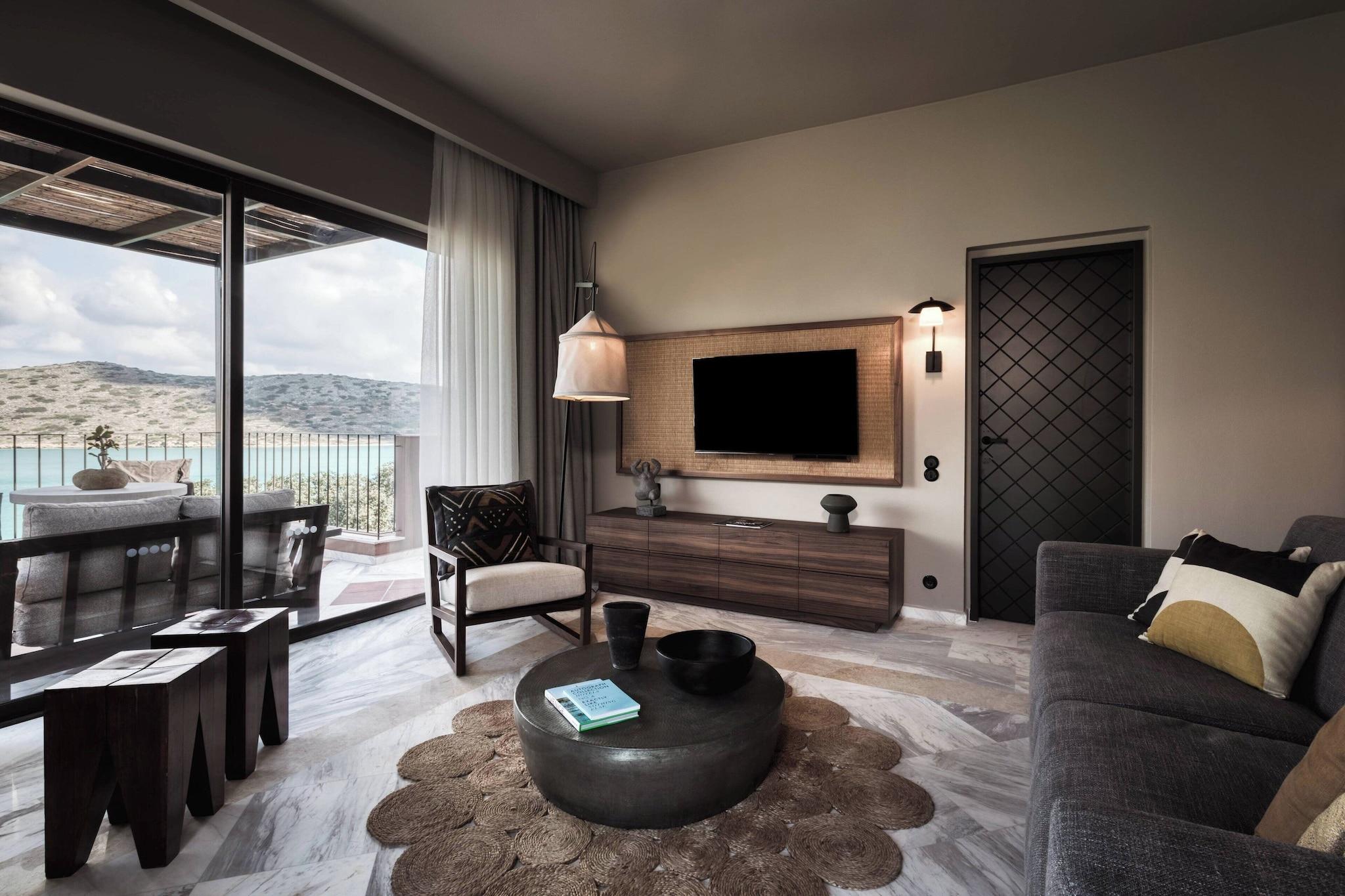 Suite with Private Pool