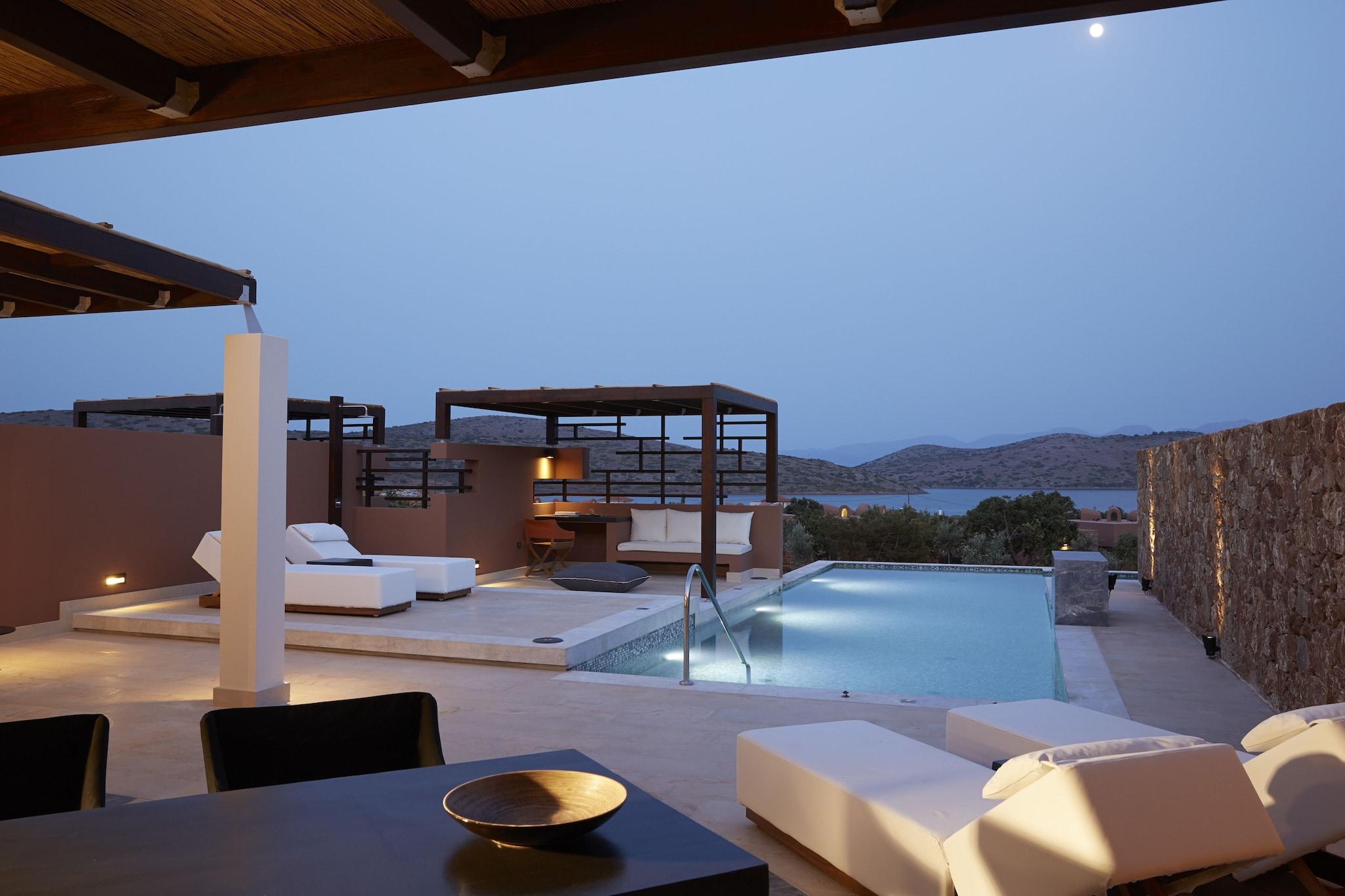 Apartment Two Bedrooms with Private Pool